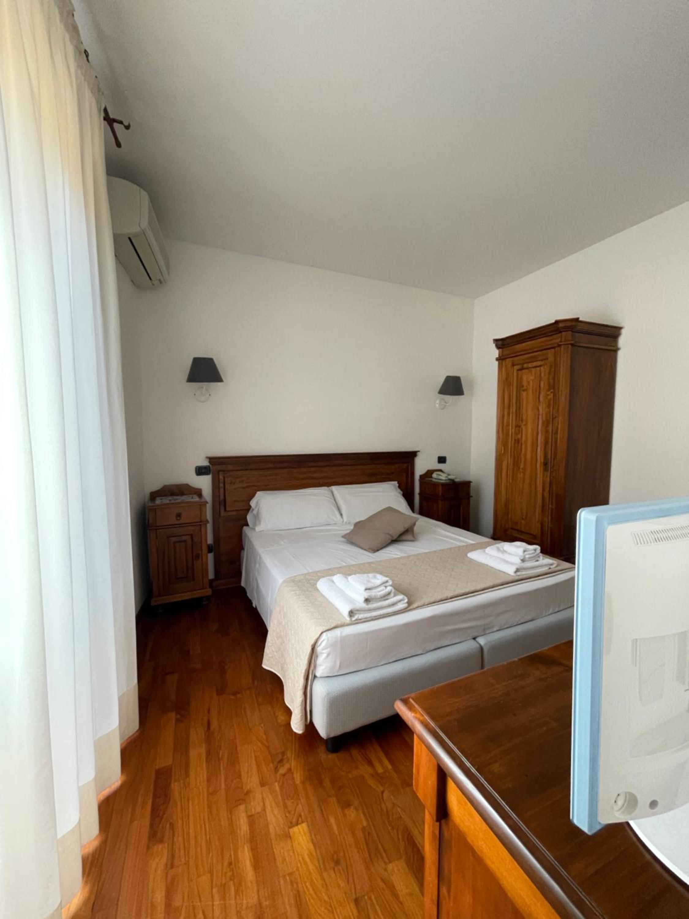 Small Double Room photo 2