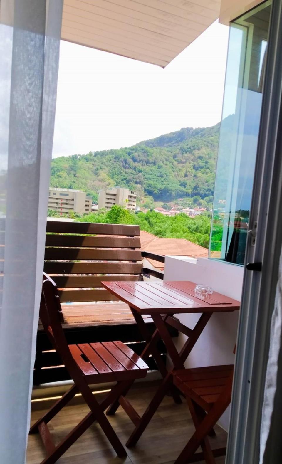 Studio with Mountain View - Photo 17