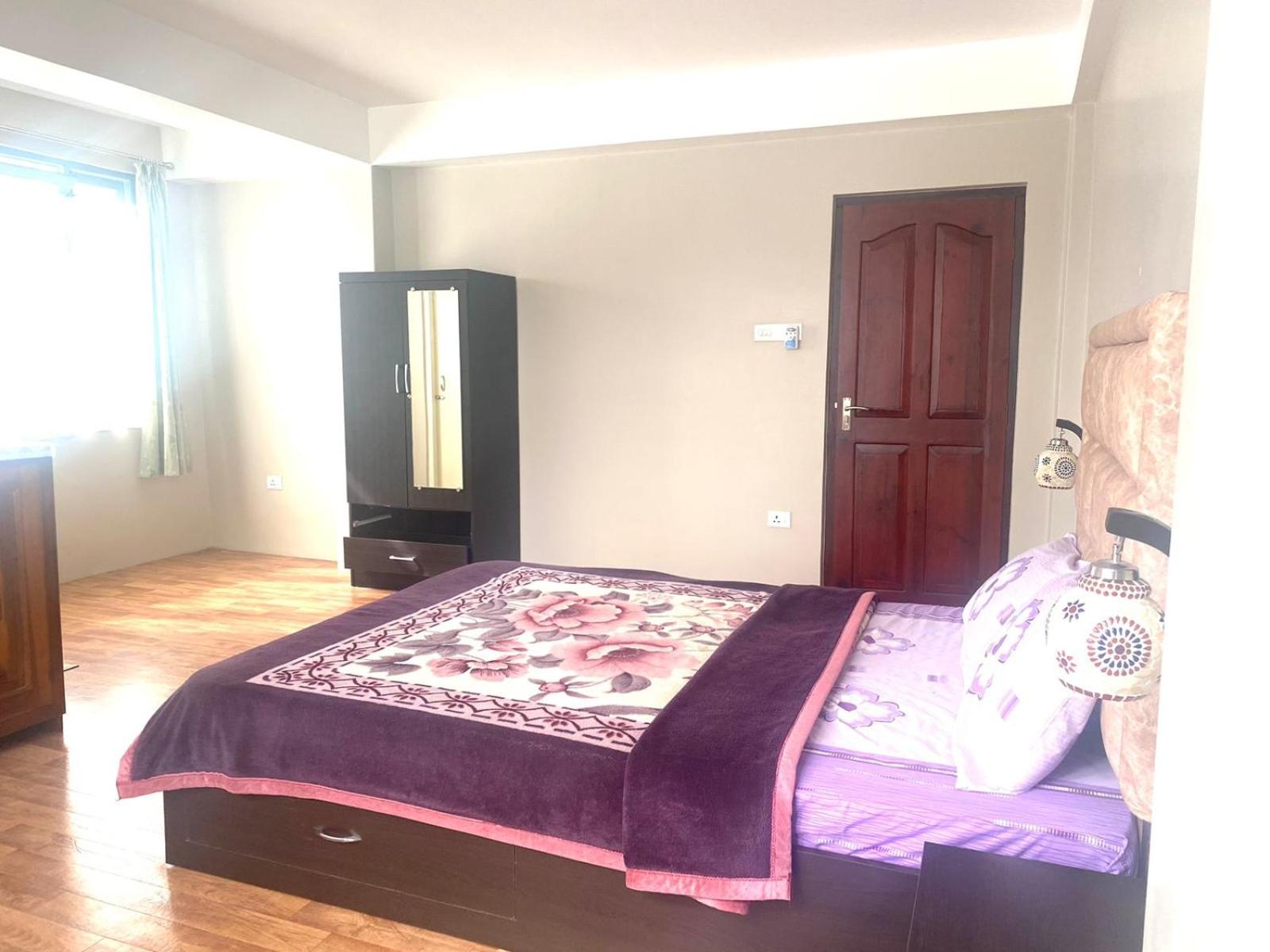 Double Room With Private Bathroom photo 3