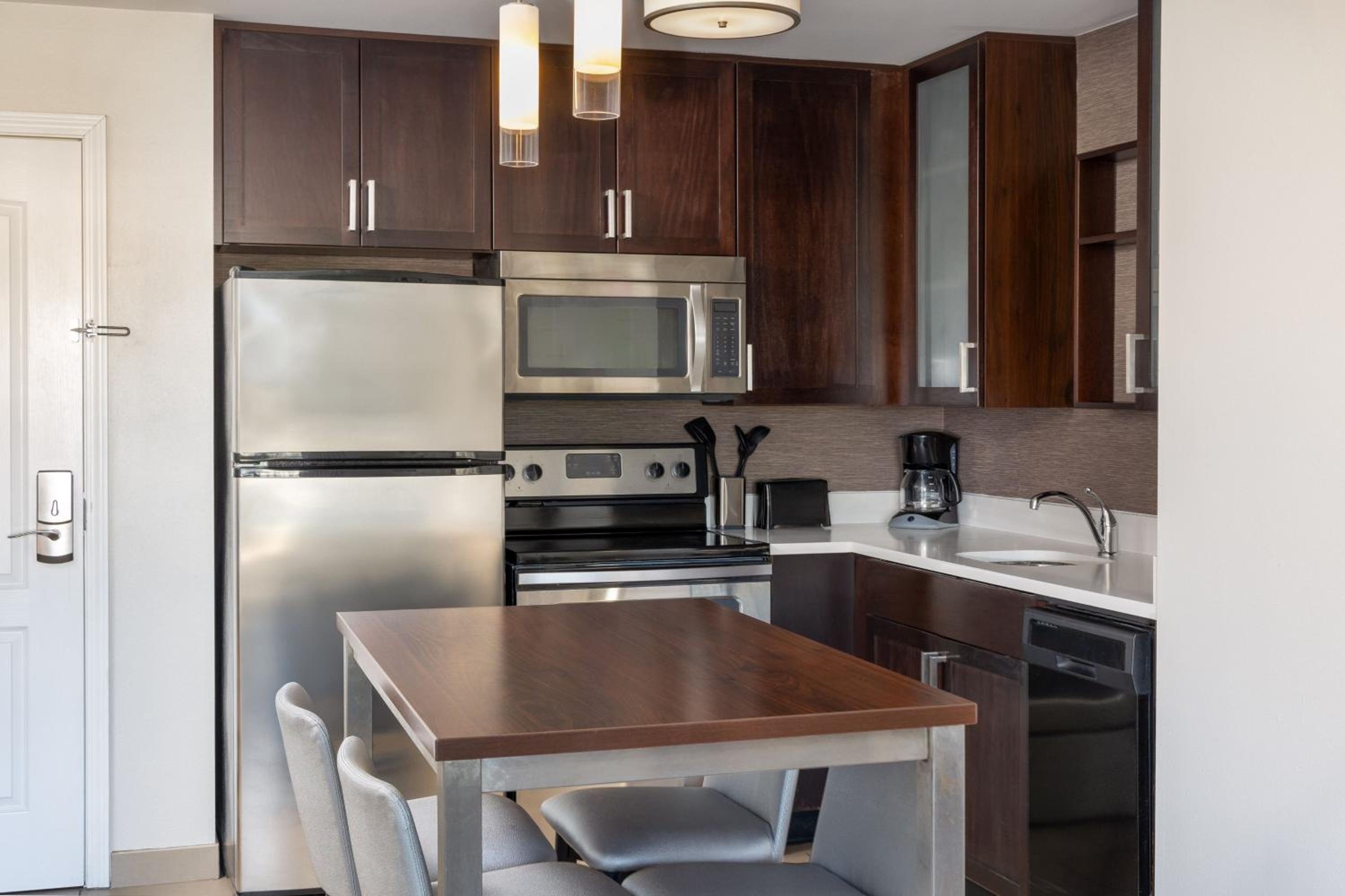 Two-Bedroom Suite photo 3