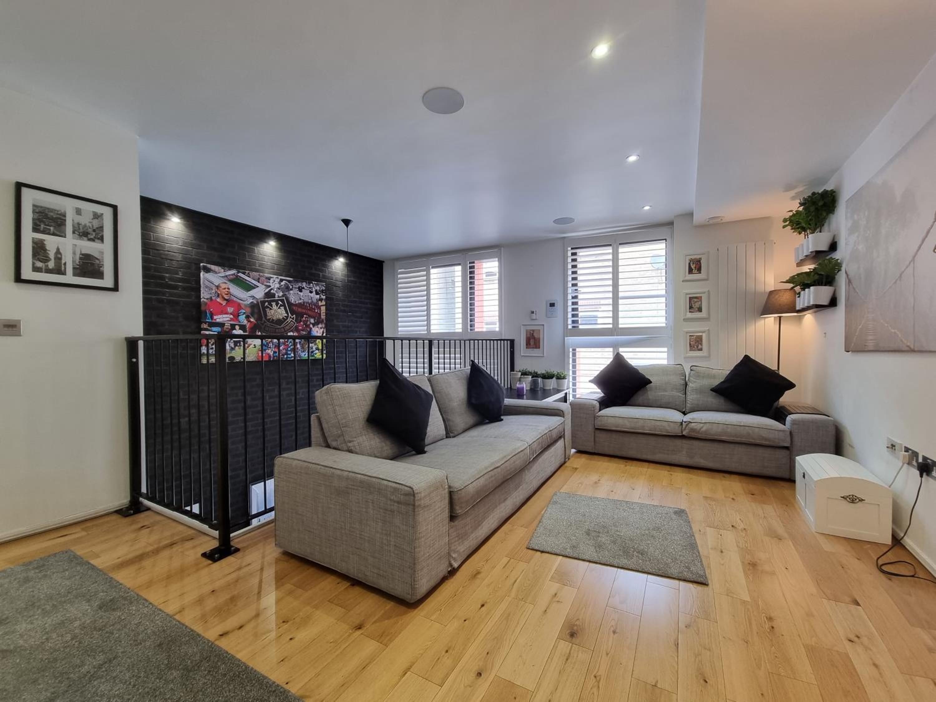 Two-Bedroom House photo 2