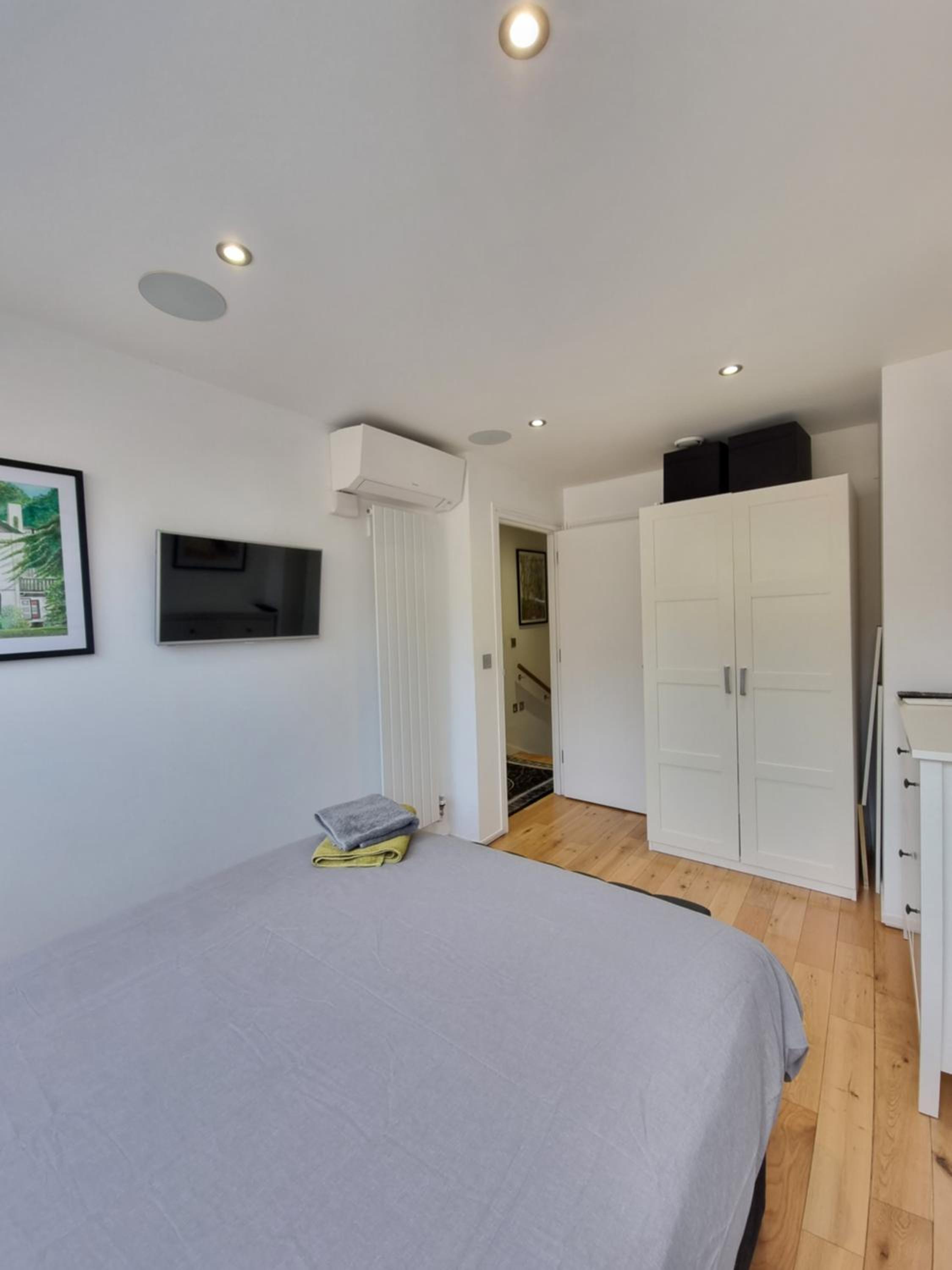Two-Bedroom House photo 3