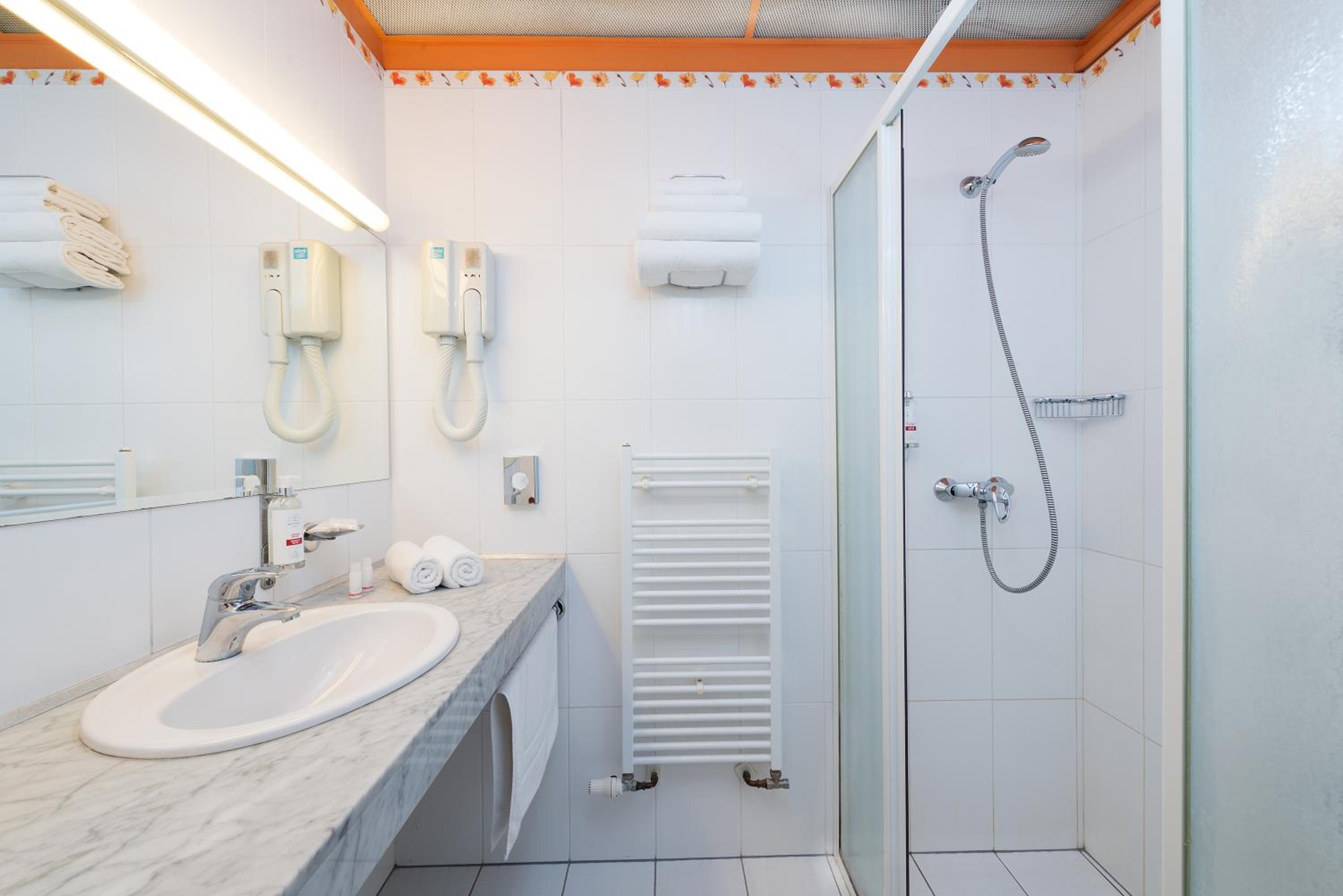 Standard Room with Wellness Access /Alameda wing/ - Photo 4