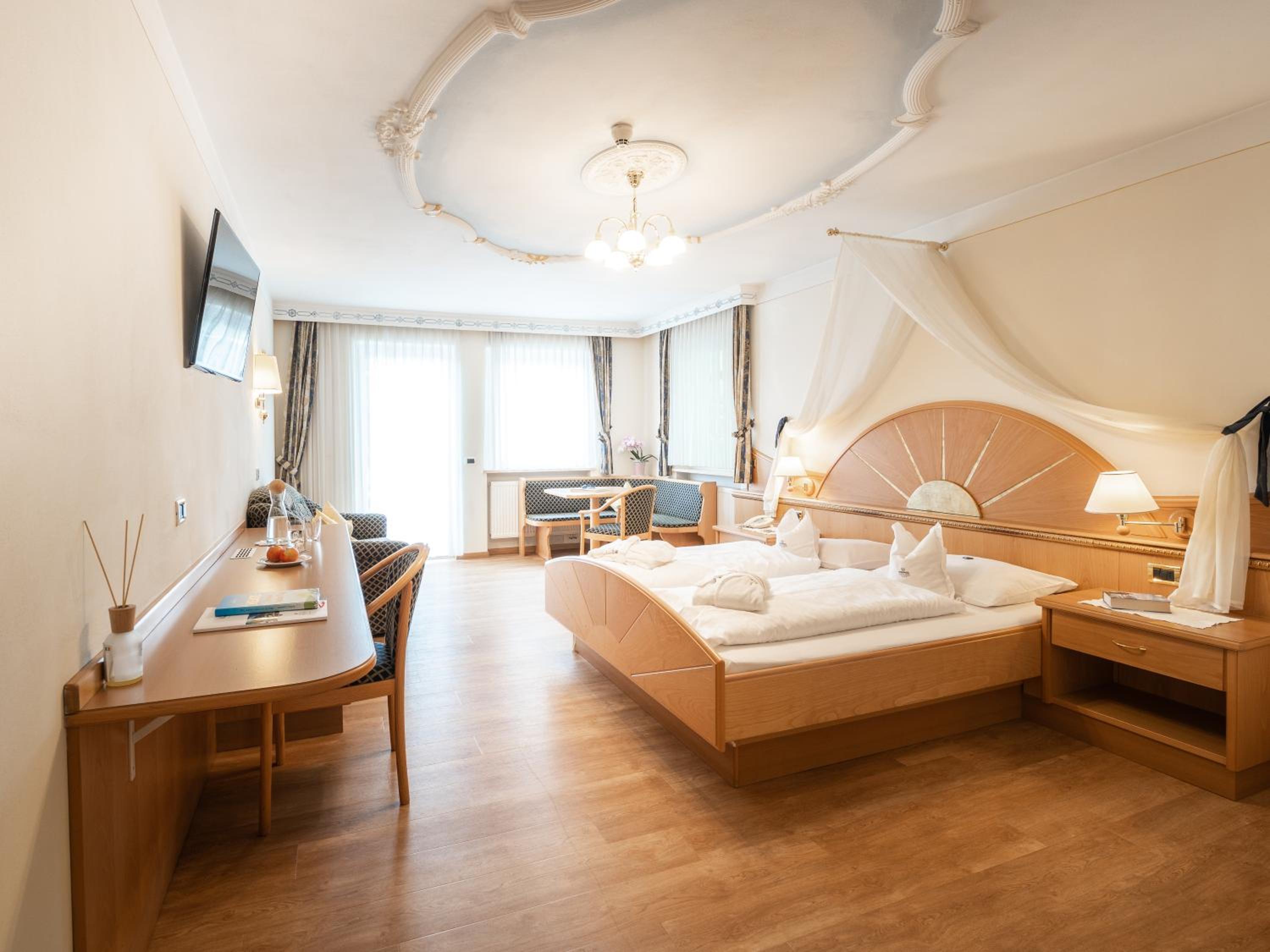 Junior Suite with Mountain View