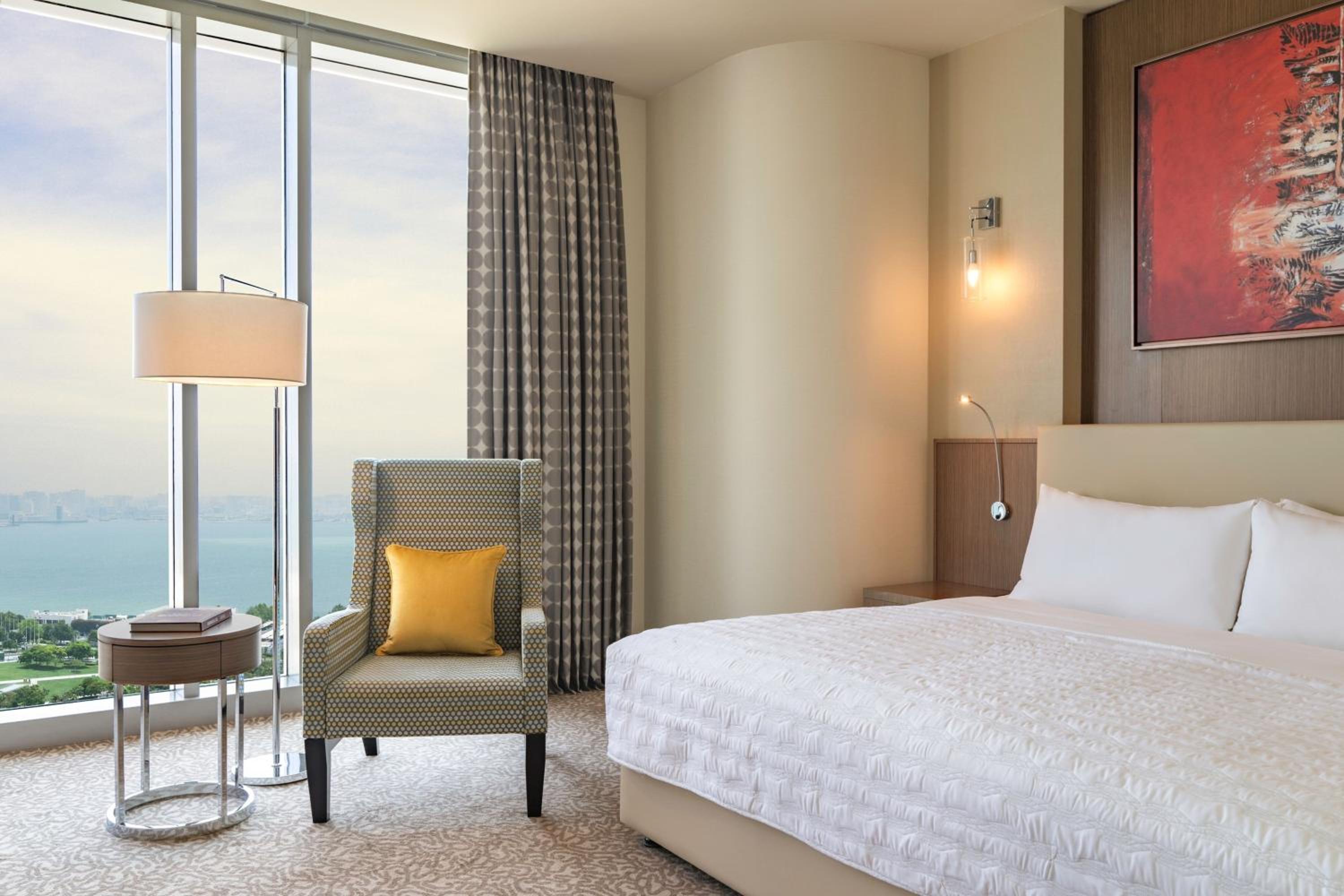 Le Meridien Club King Room with Beach Access - Photo 2