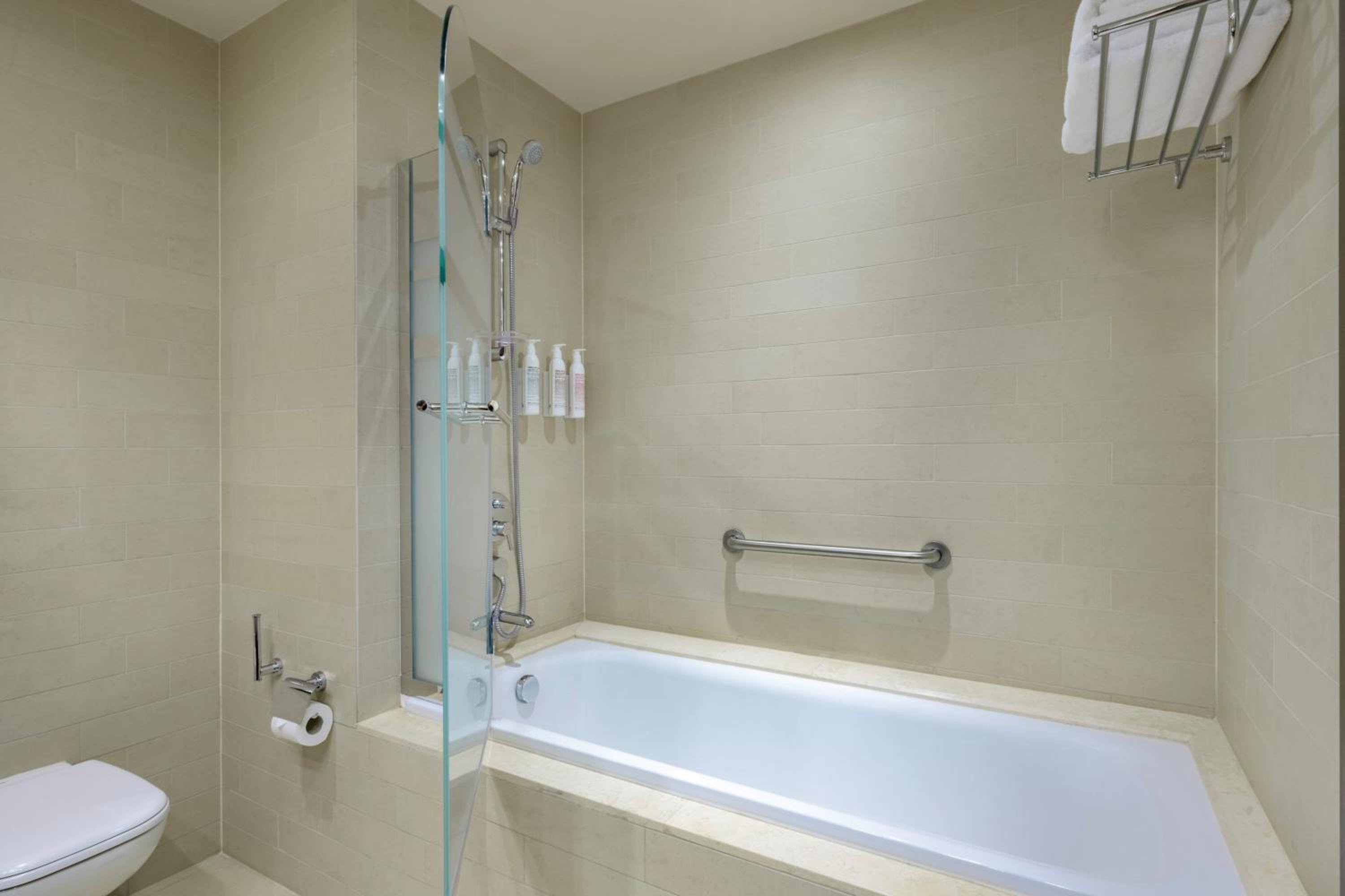 Le Meridien Club Twin Room with Beach Access	 - Photo 5