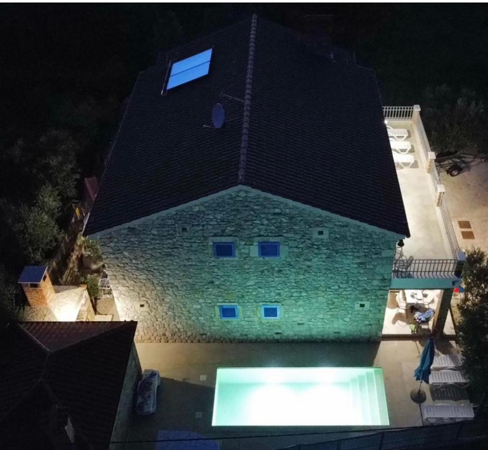 Villa with Sea View photo 3