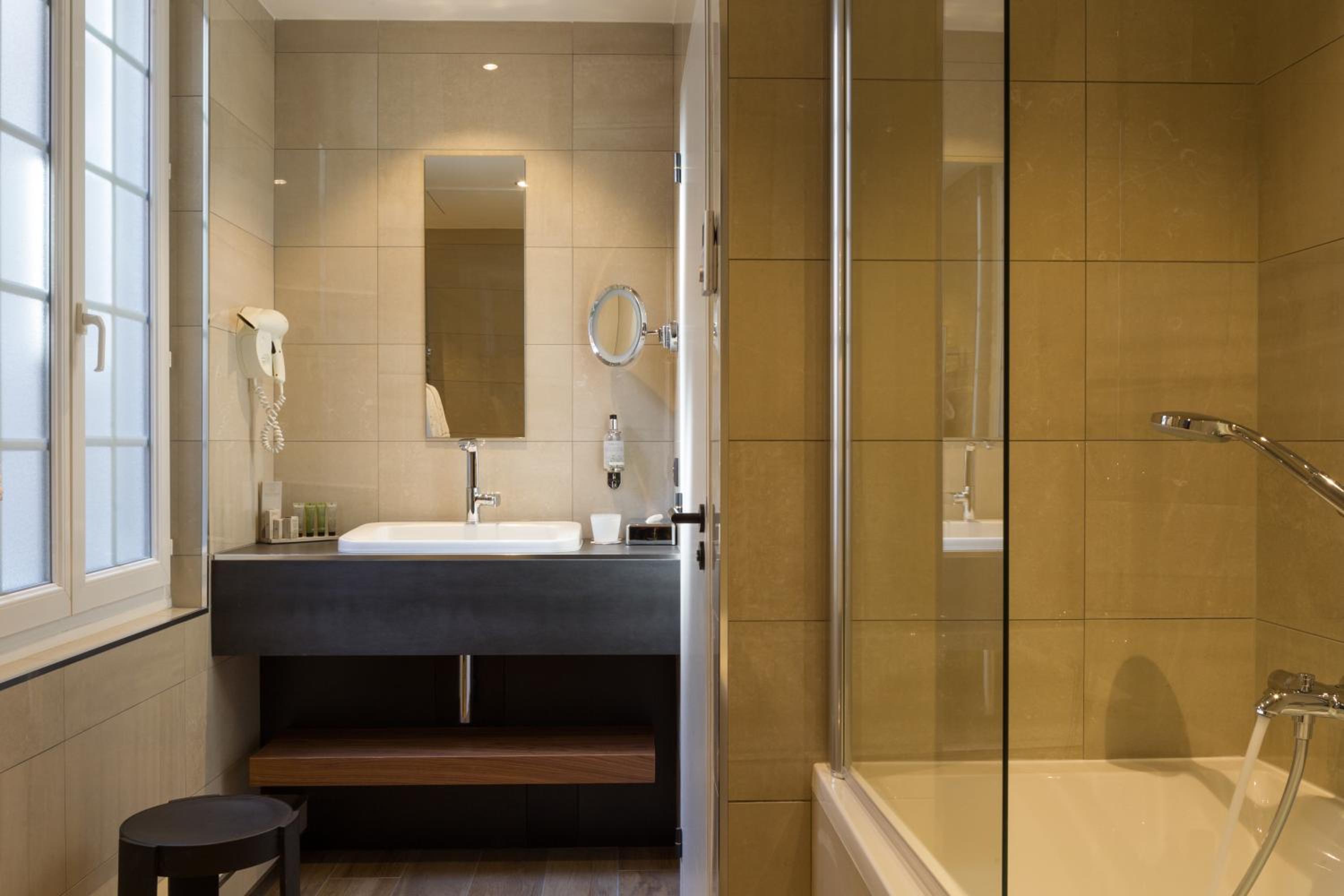 Junior Suite (4 Adults) - Photo 12