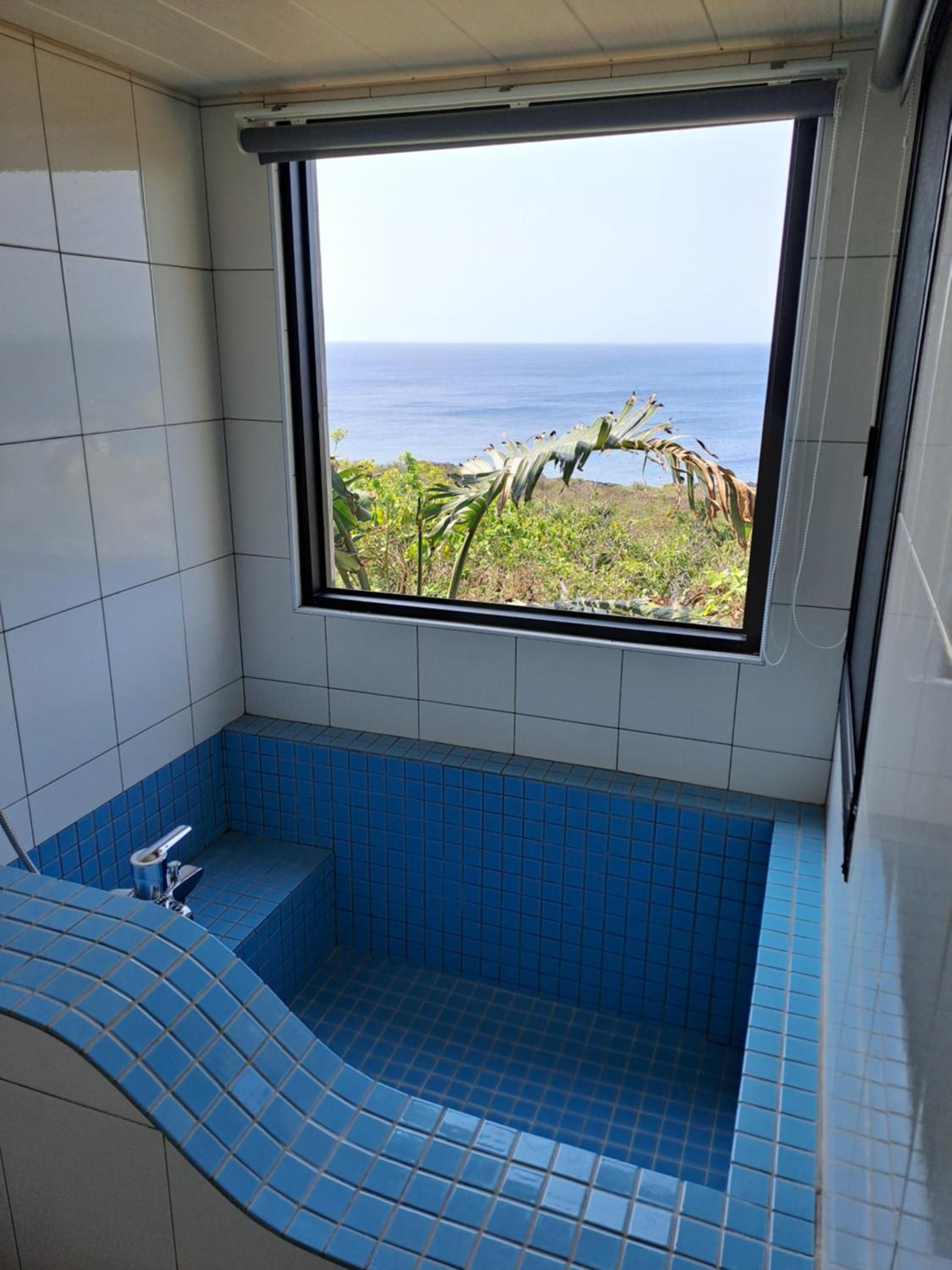 Double Room with Balcony and Sea View photo 3