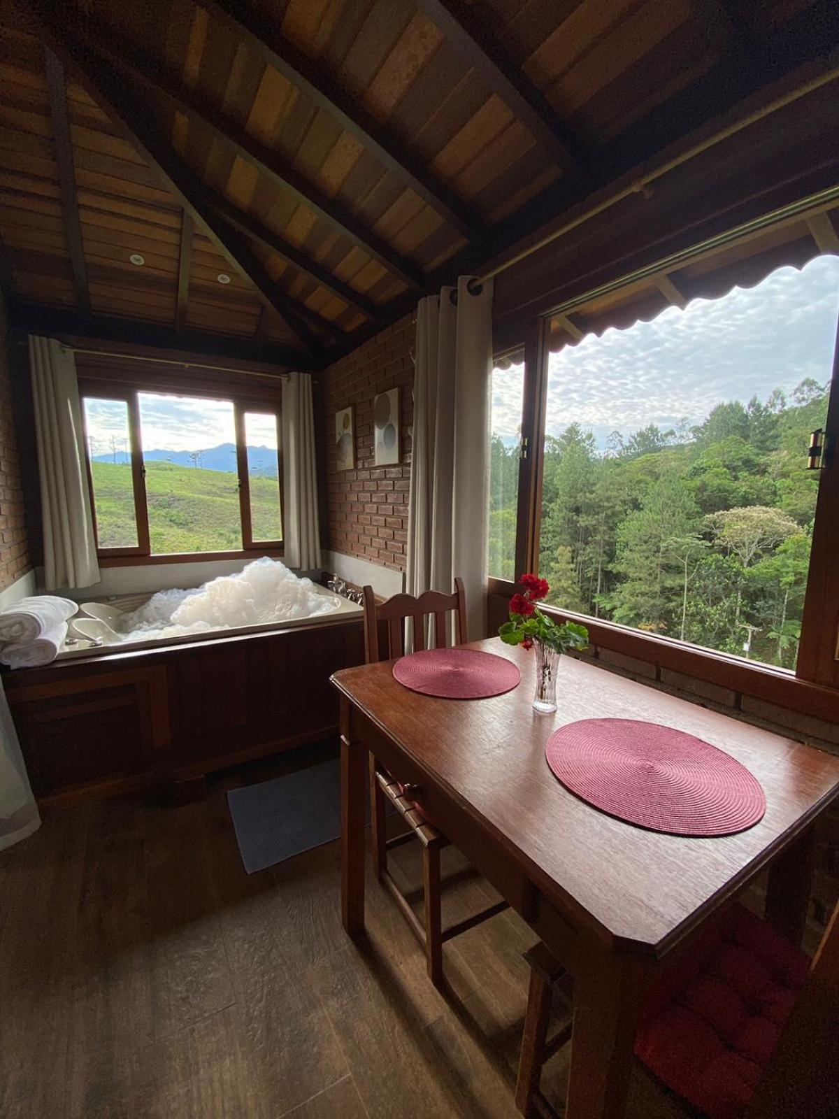 Deluxe Suite with Spa Bath - Photo 28