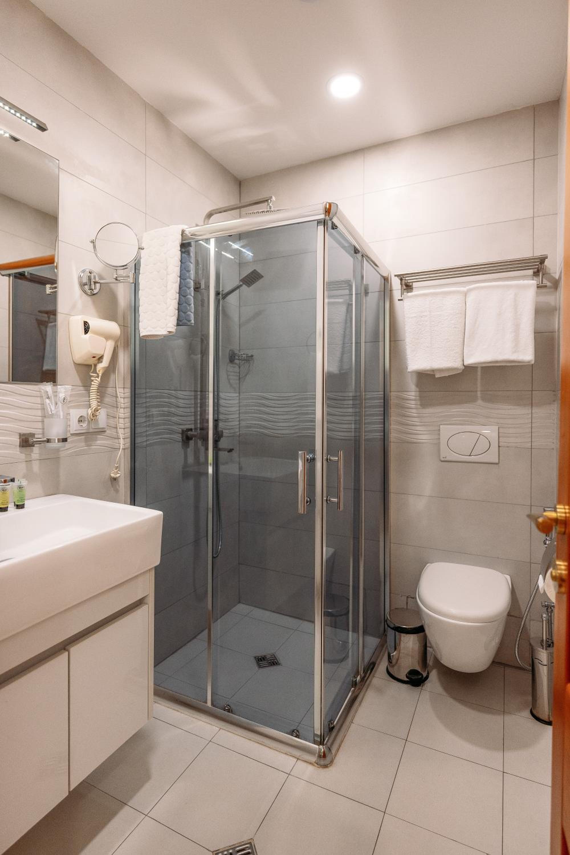 Economy Double or Twin Room - Photo 4