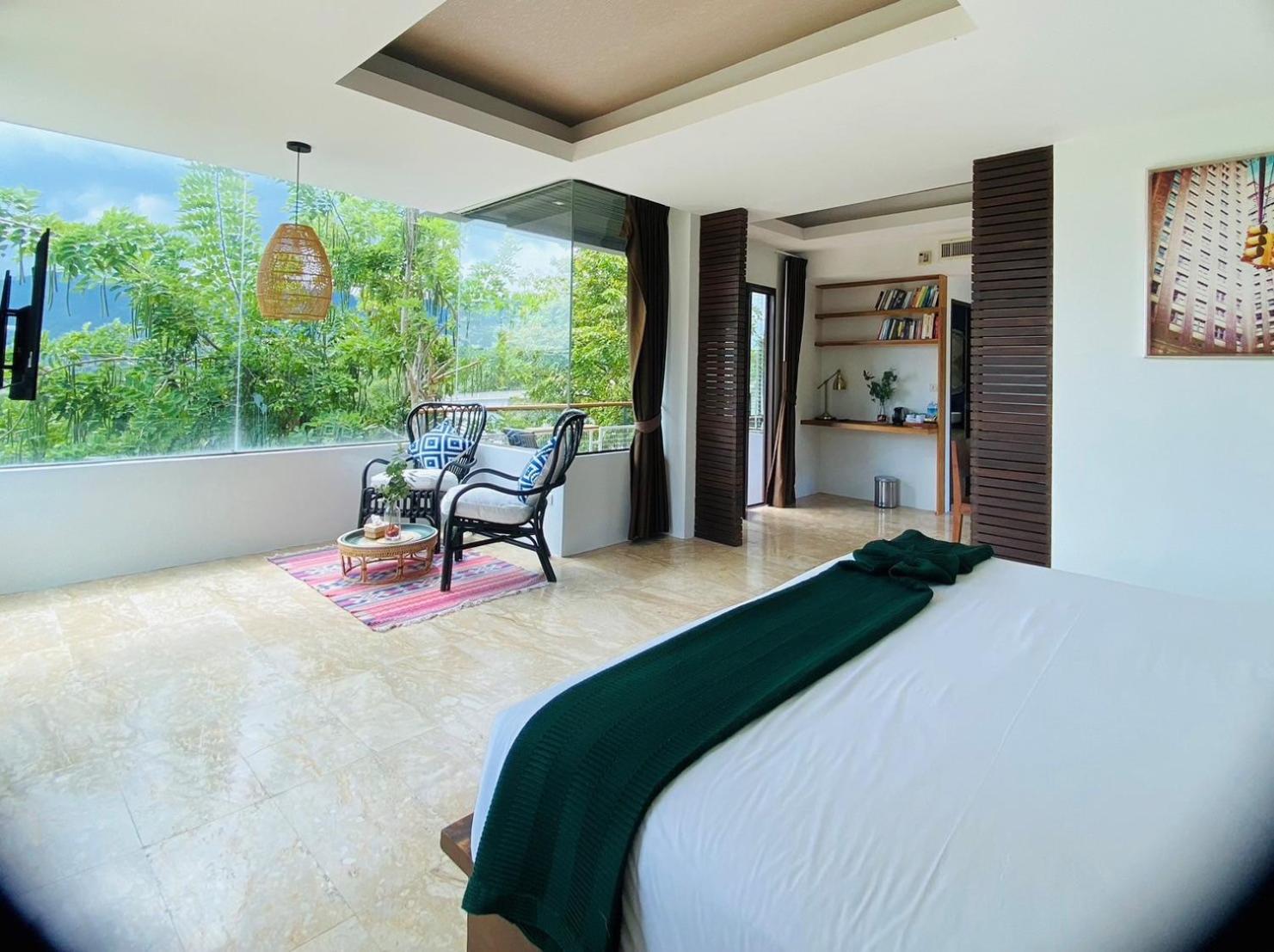 Apartment with Lake View - Photo 6