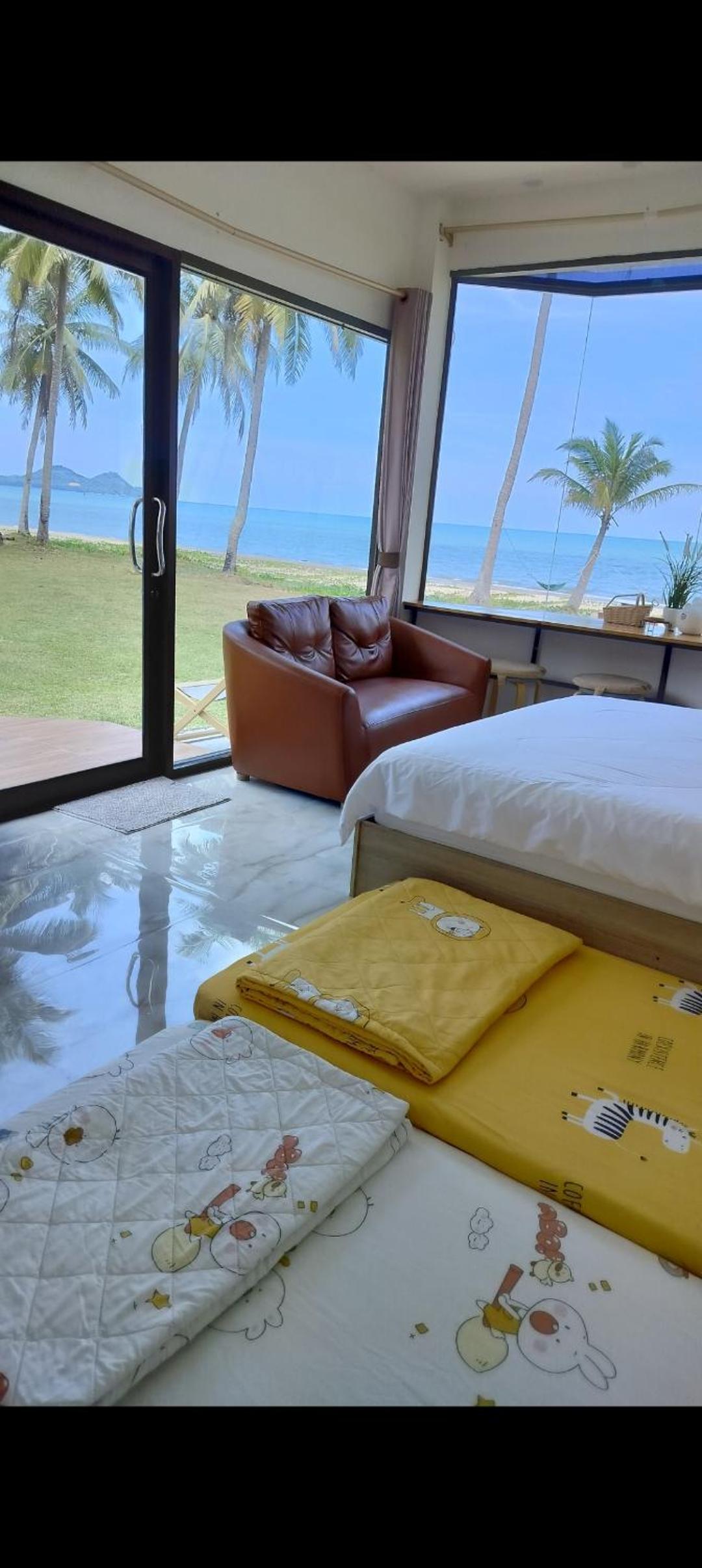 Villa - Beach Front
