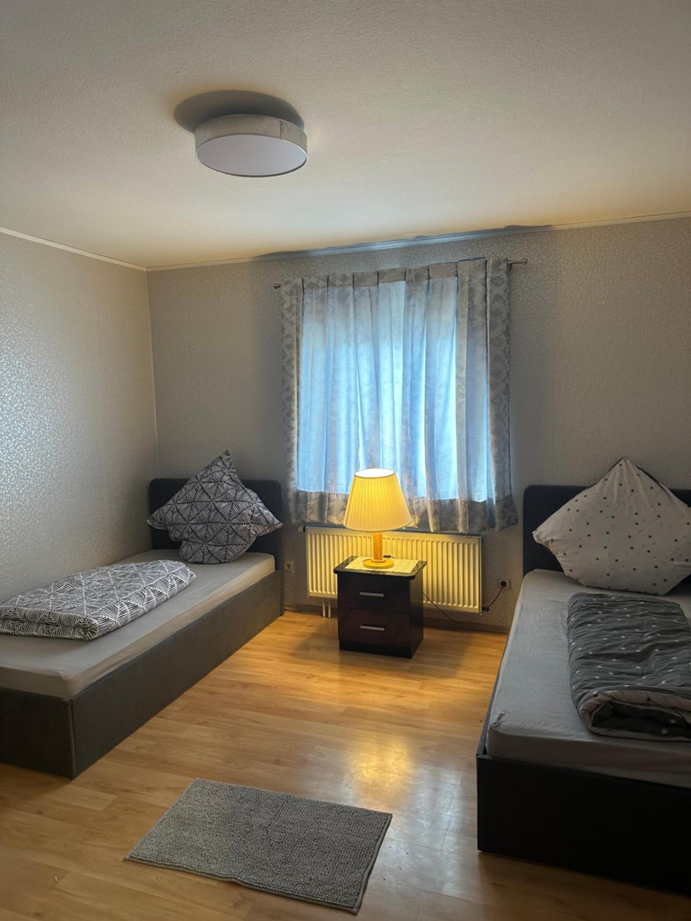Economy Twin Room photo 1