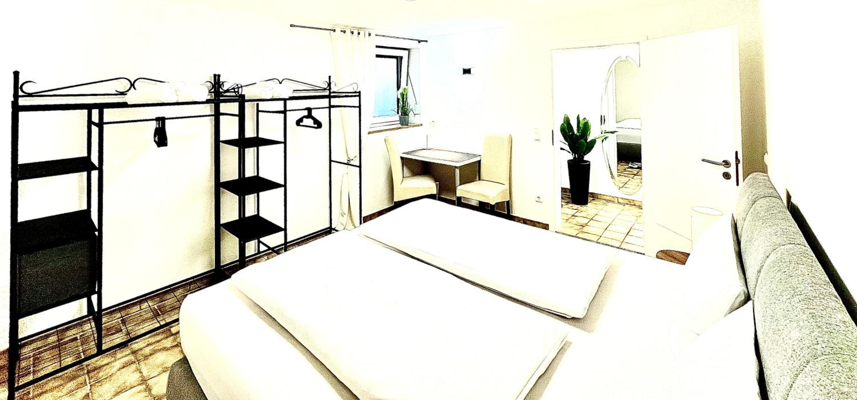 One-Bedroom Apartment photo 1