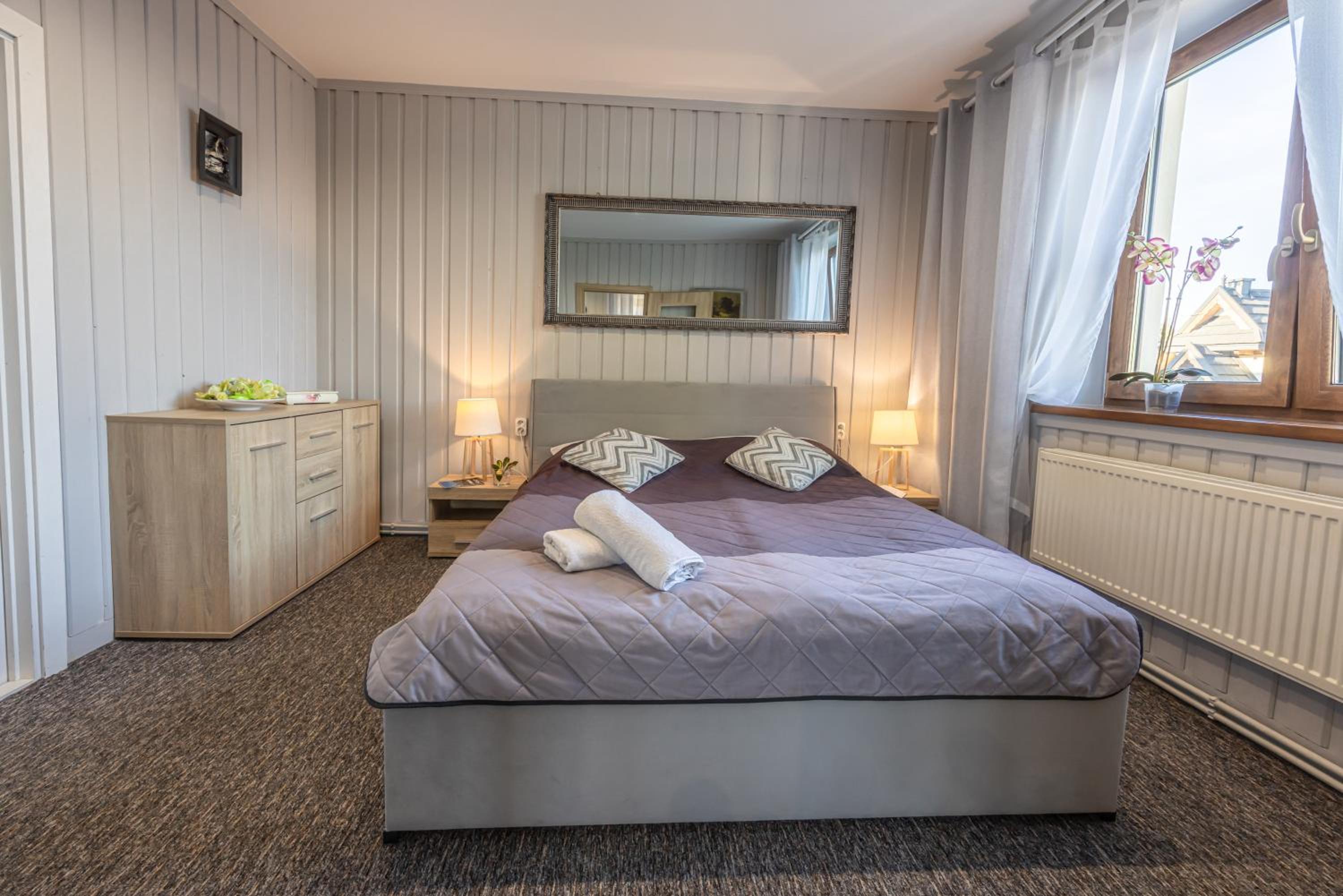 Two-Bedroom Apartment - Photo 7