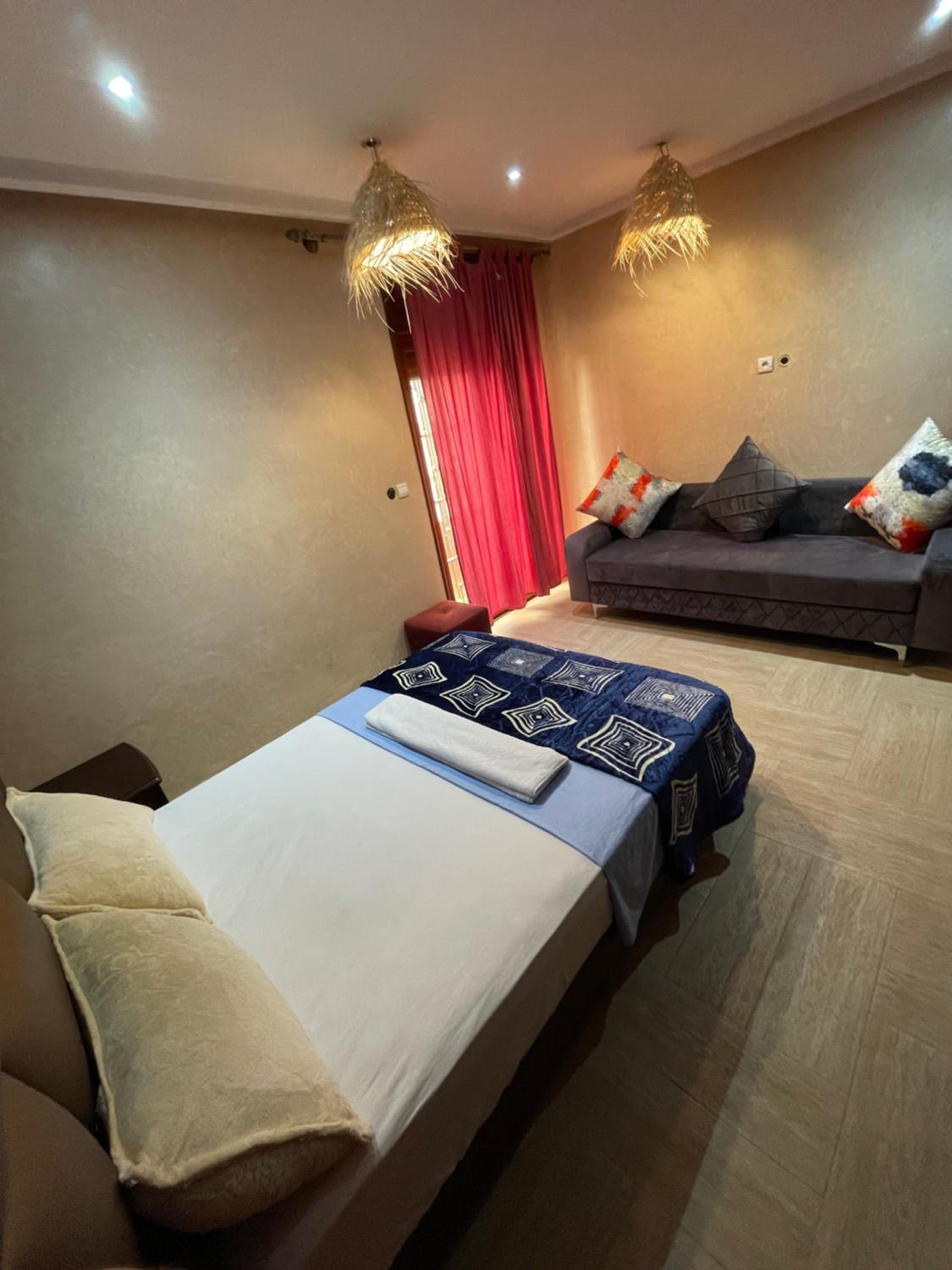 Queen Room with Balcony photo 3