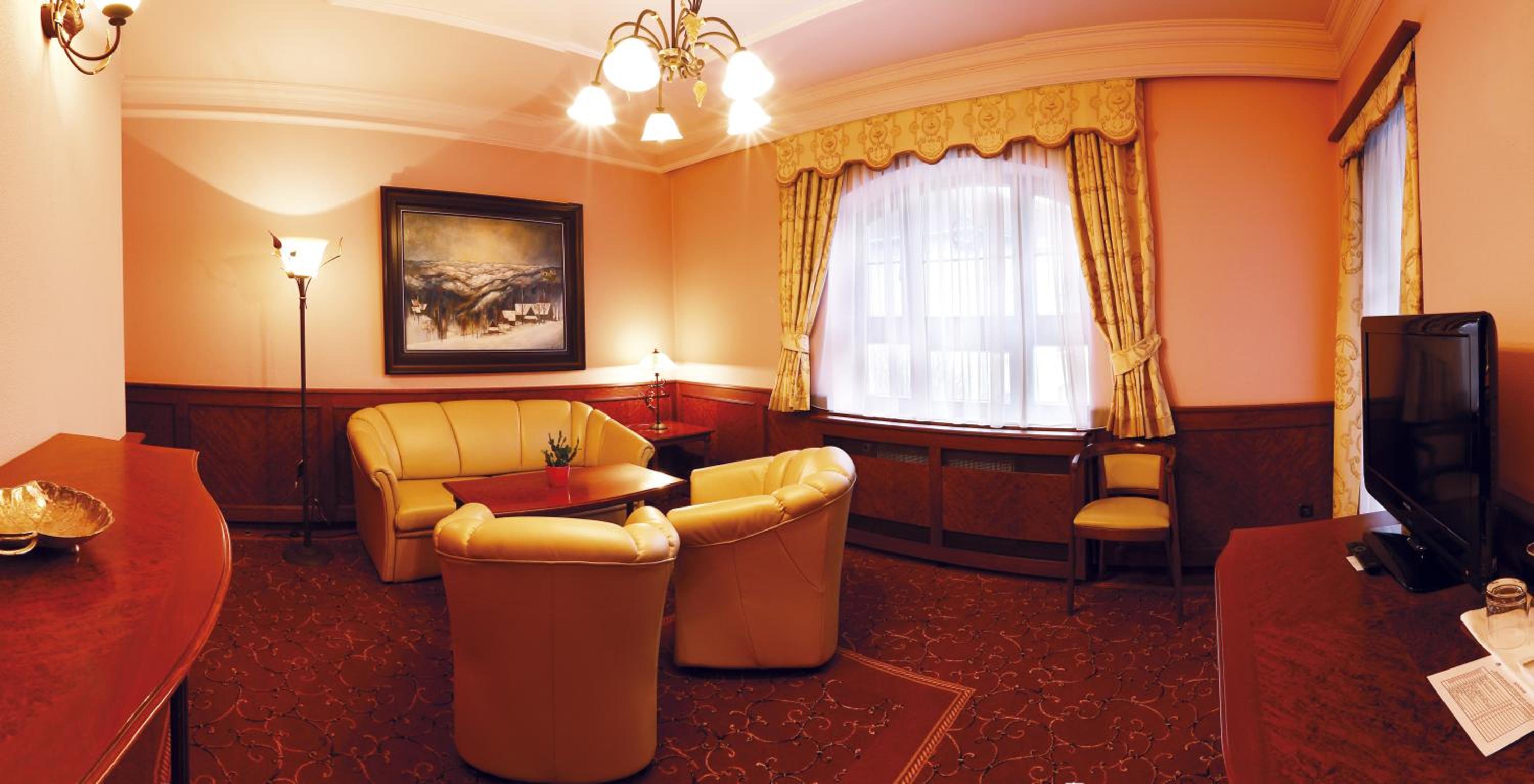 Imperial Suite - Photo 5