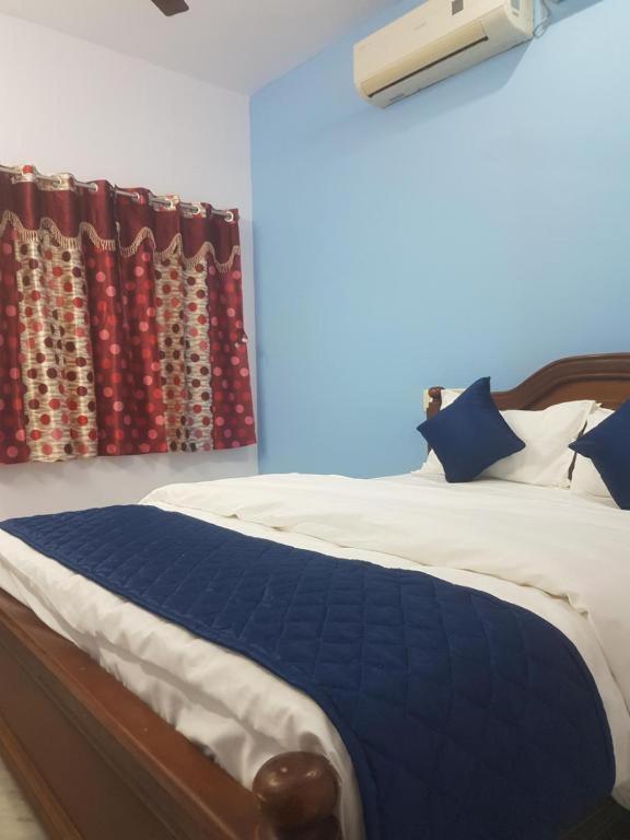 King Room with Balcony photo 1