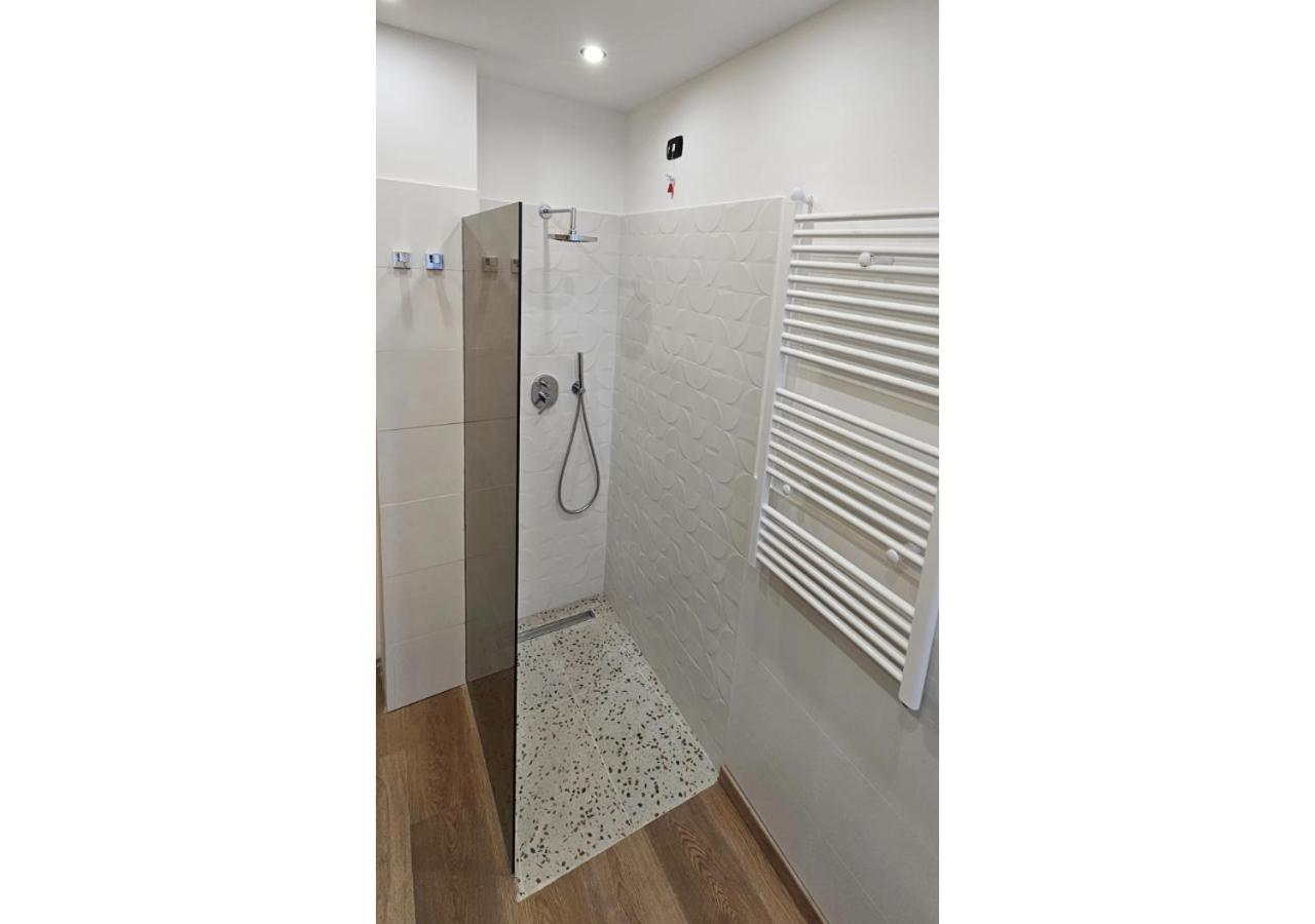 Triple Room - Photo 5
