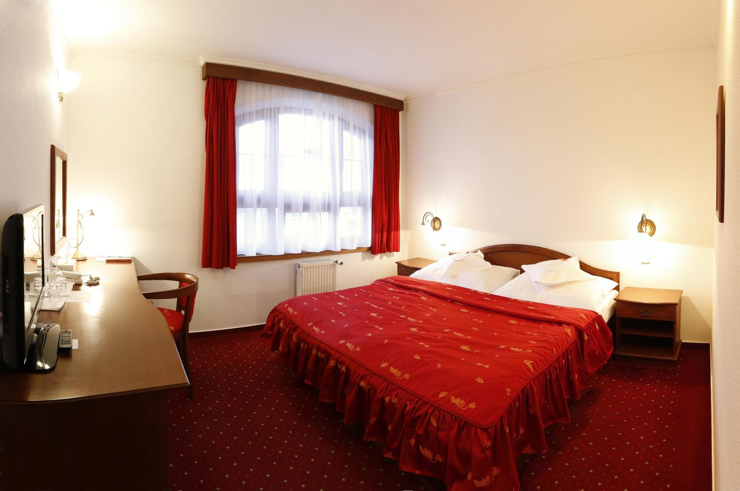 Standard Double Room - Photo 1