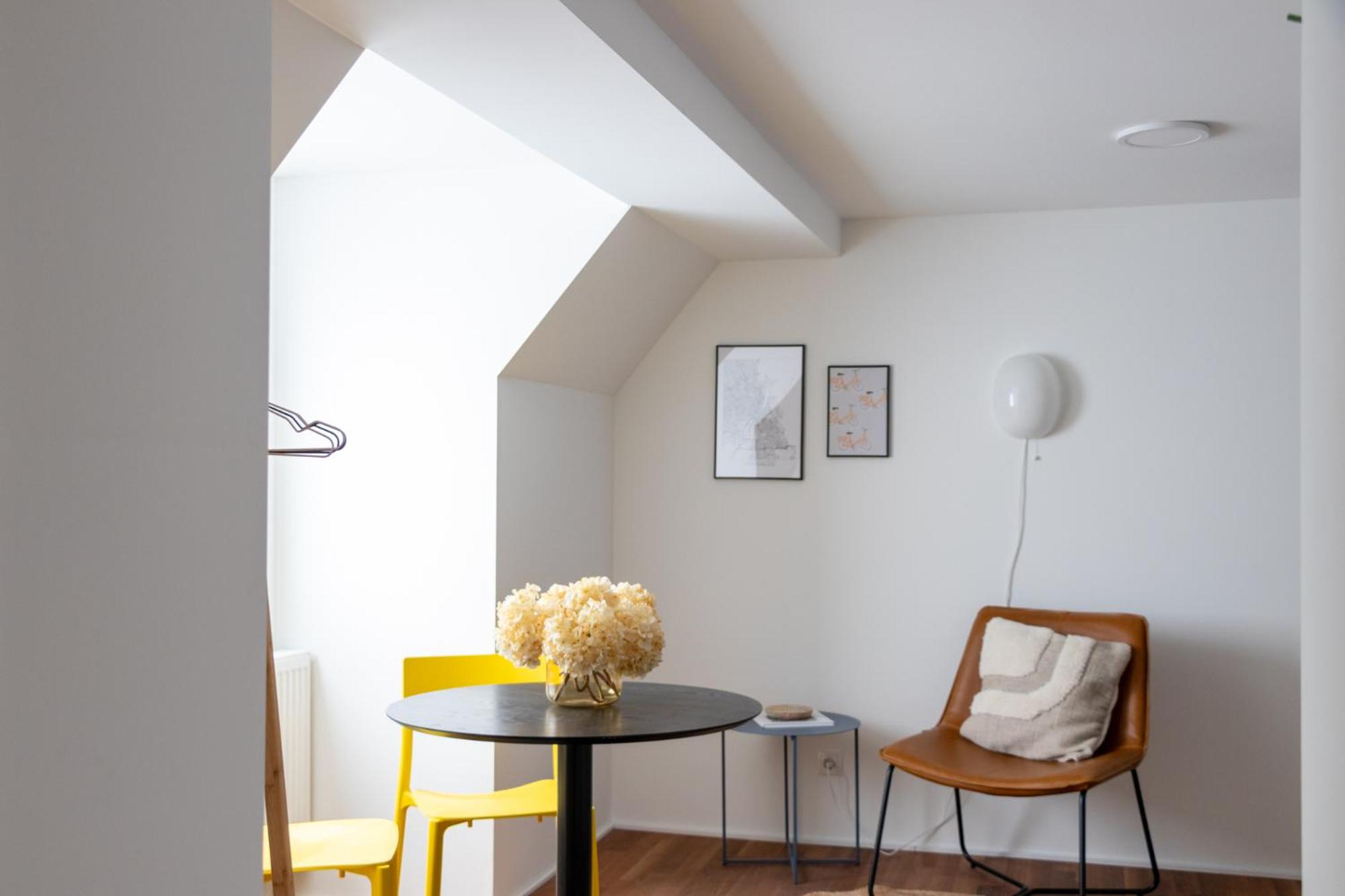 One-Bedroom Apartment photo 1