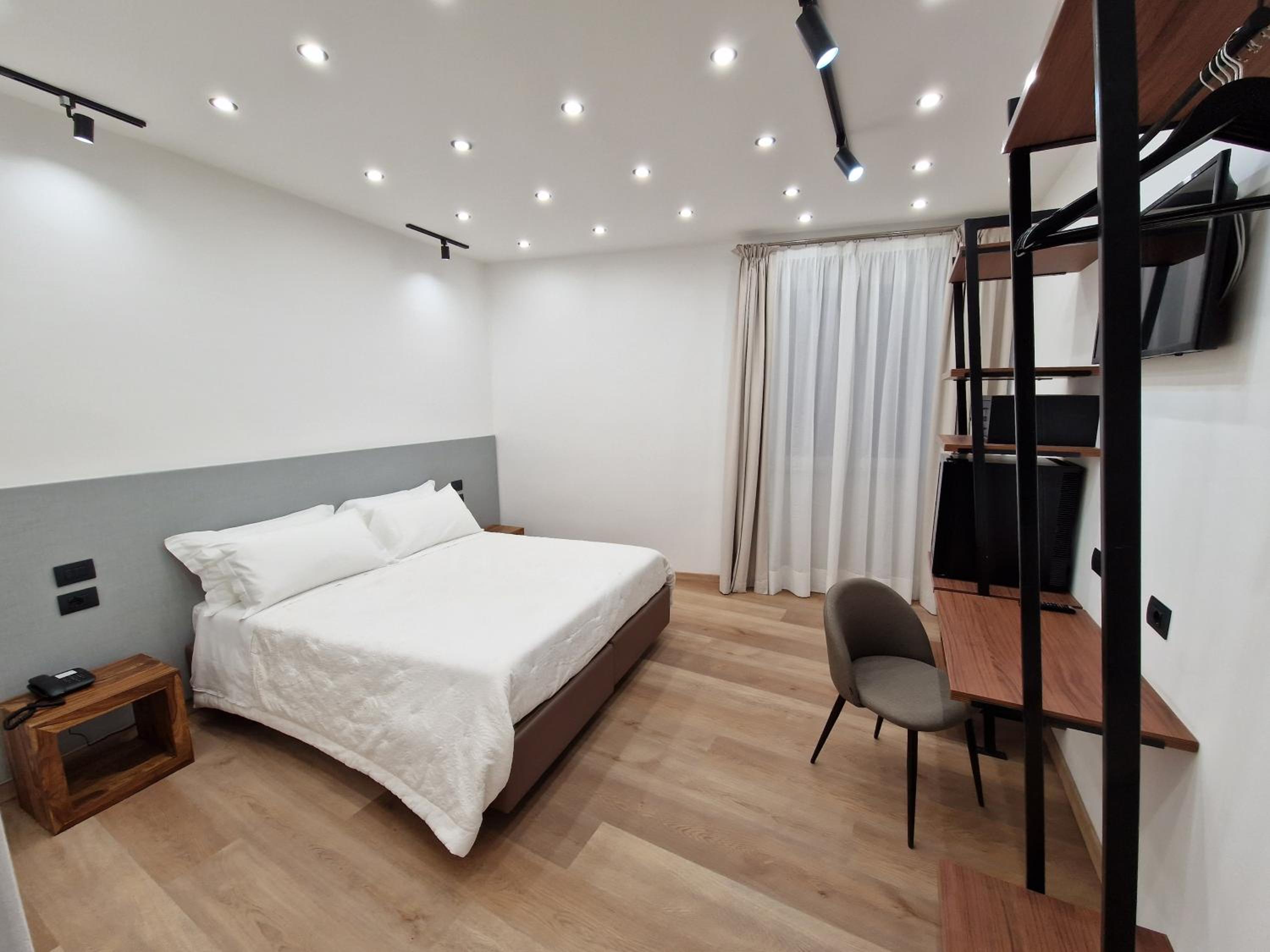 Double or Twin Room - Photo 1
