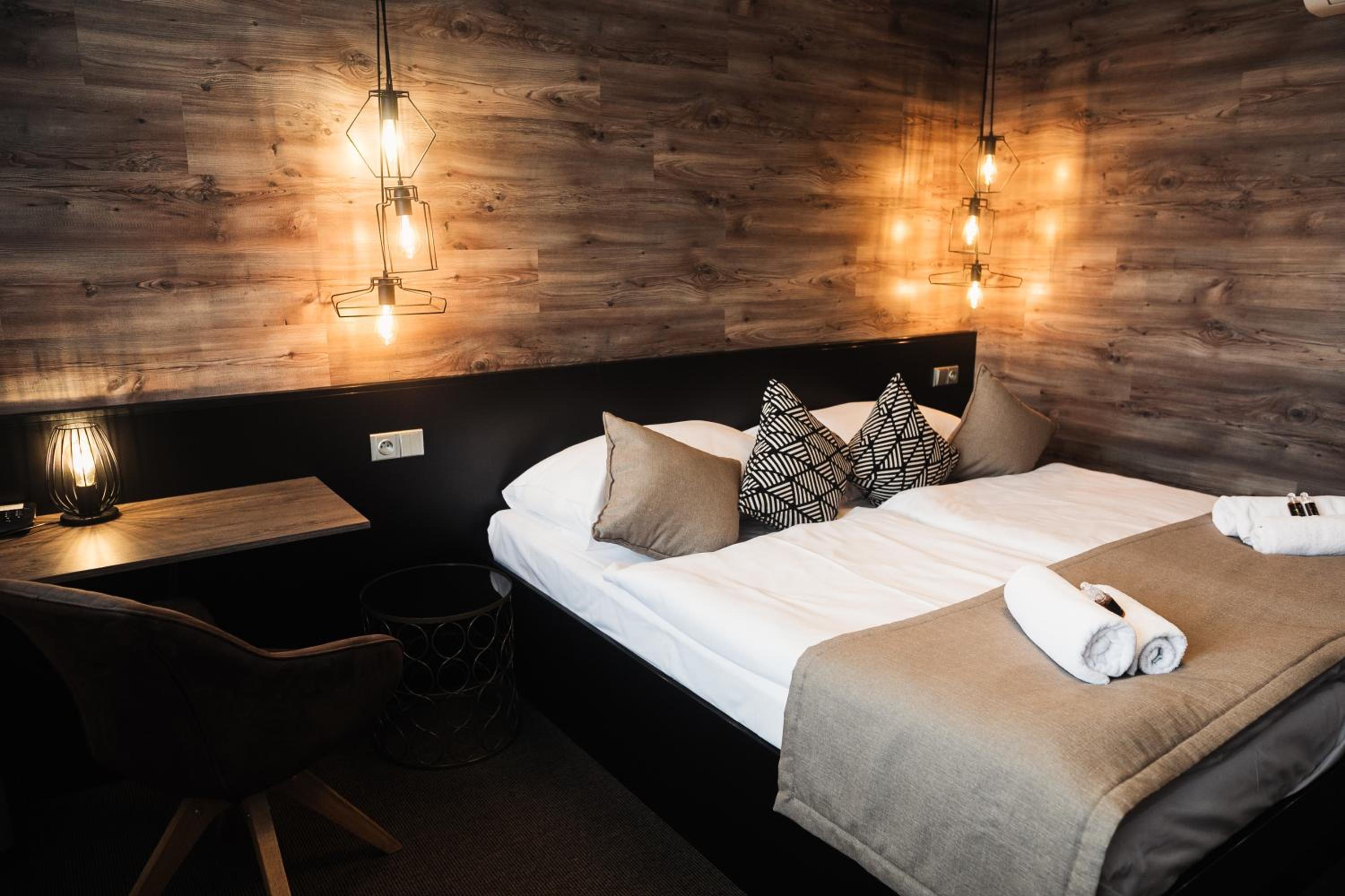 Deluxe Double Or Twin Room photo 1