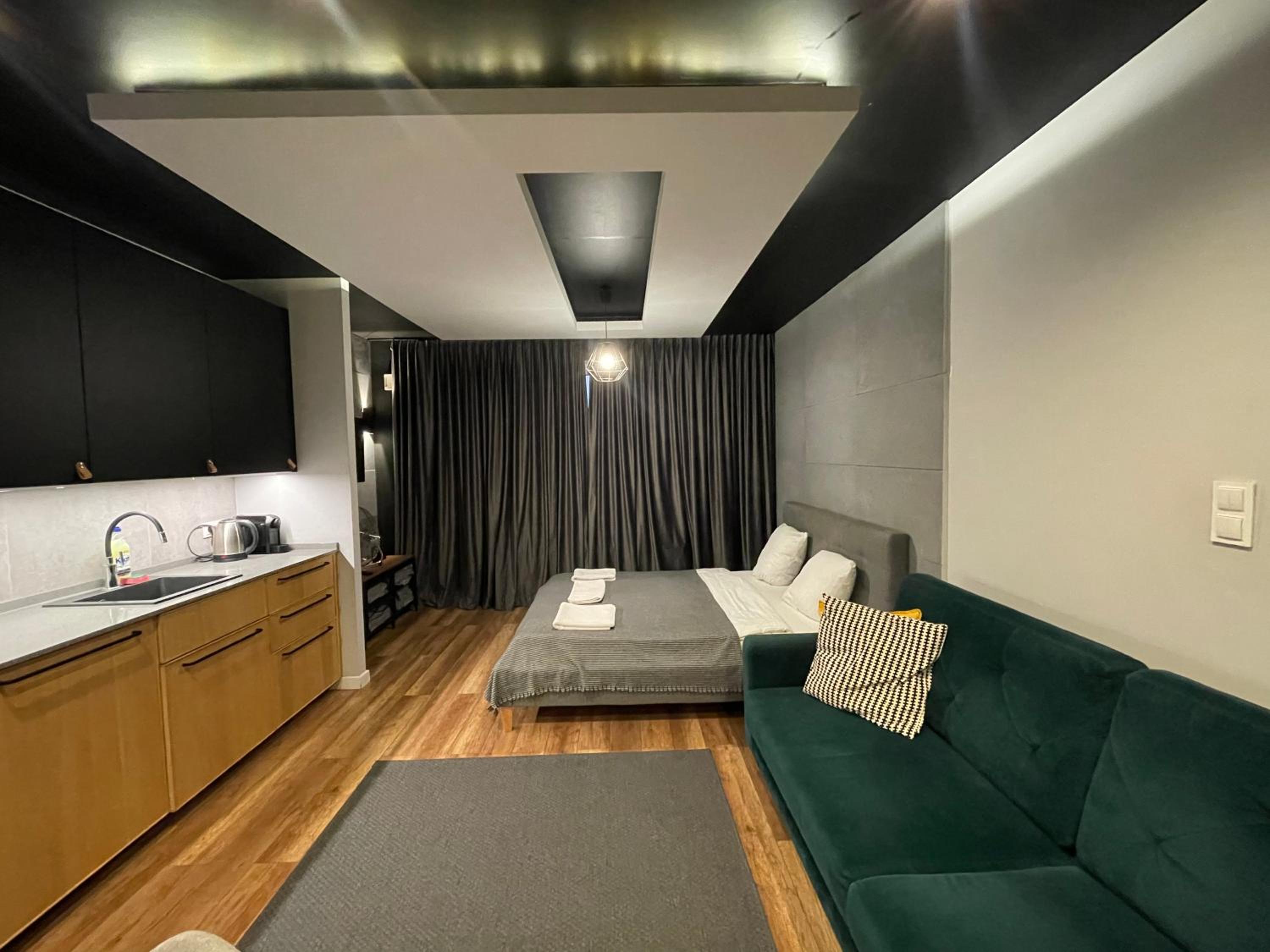 One-Bedroom Apartment - Photo 1
