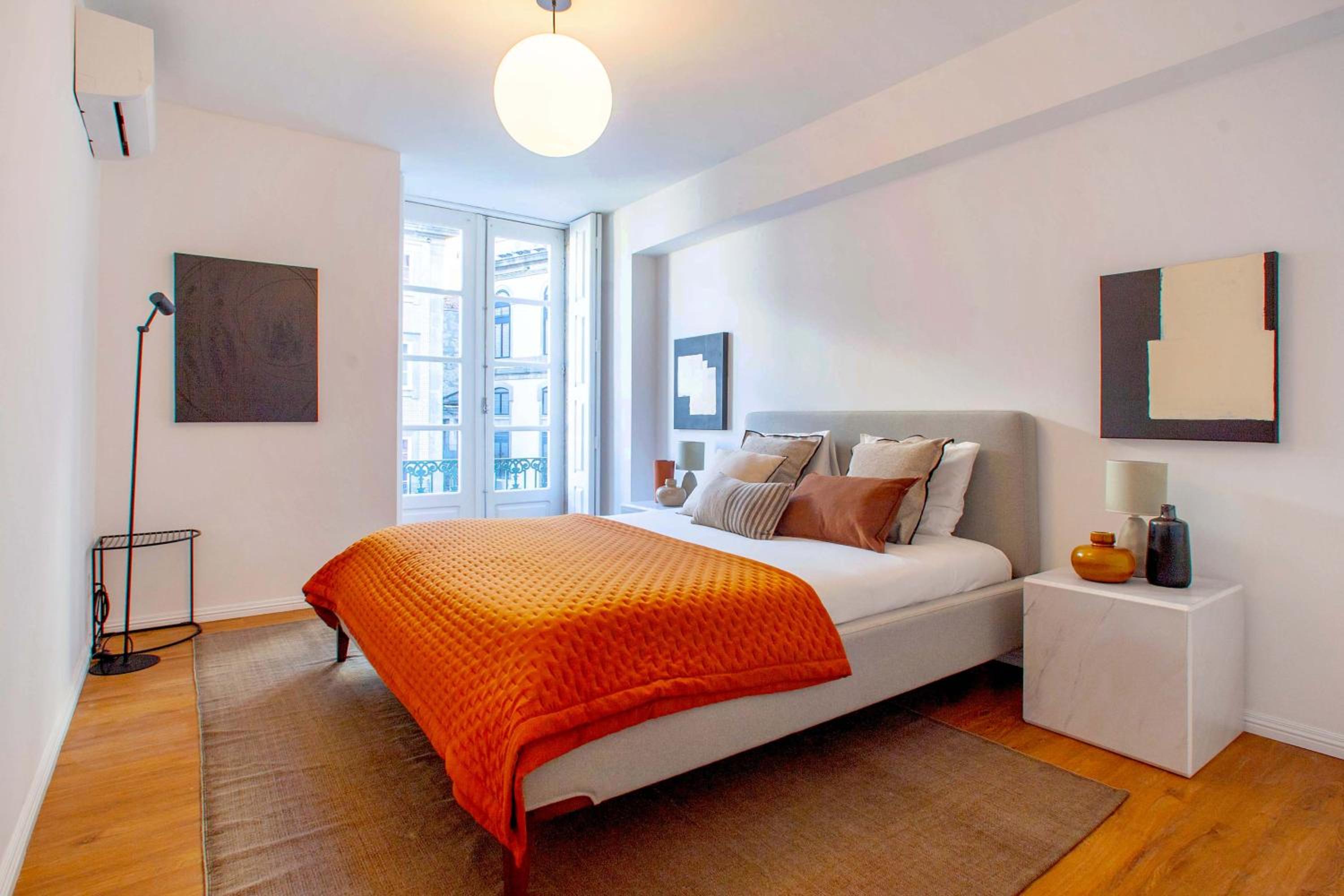 Deluxe Apartment with Balcony