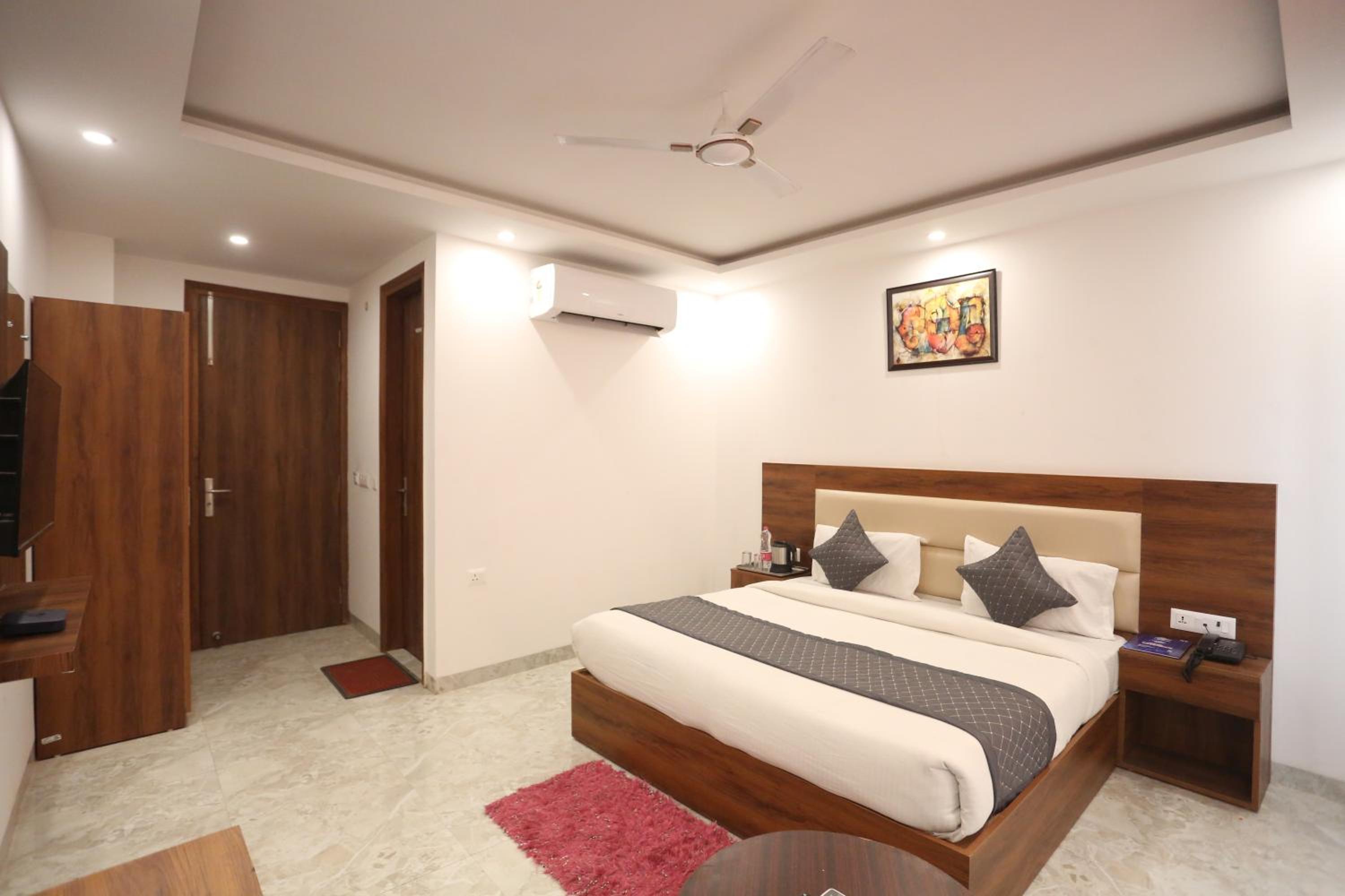 Superior King Room