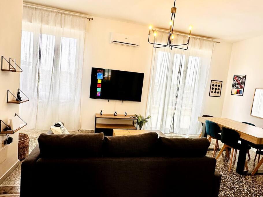 Two-Bedroom Apartment photo 2
