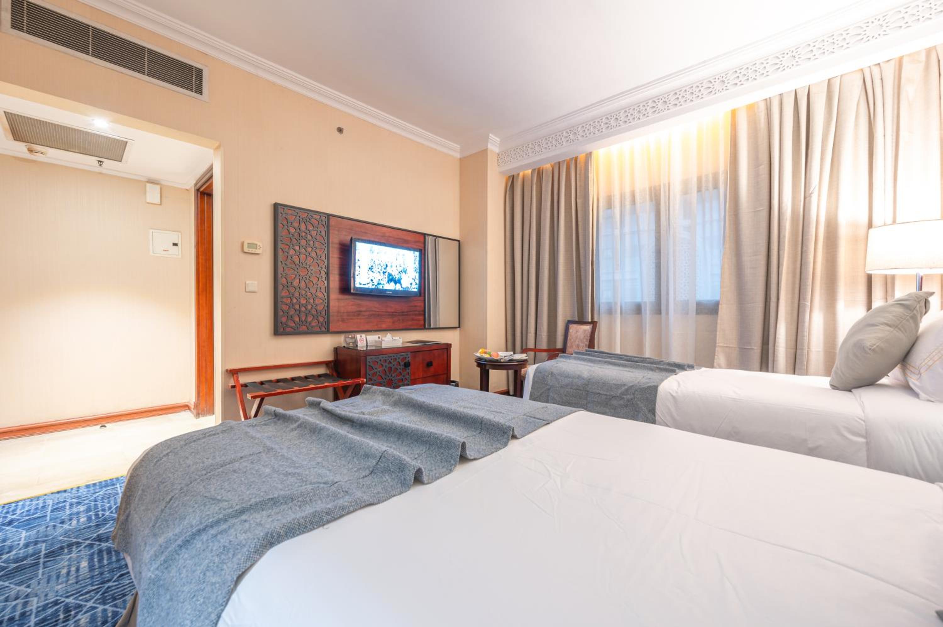 Standard Triple Room - Photo 6