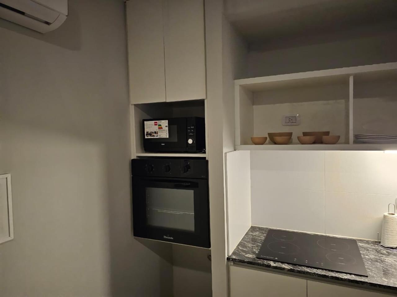 One-Bedroom Apartment photo 3