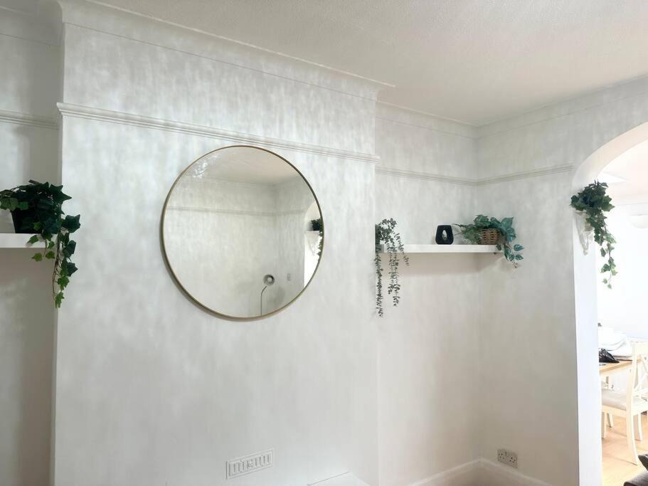 Four-Bedroom House photo 2