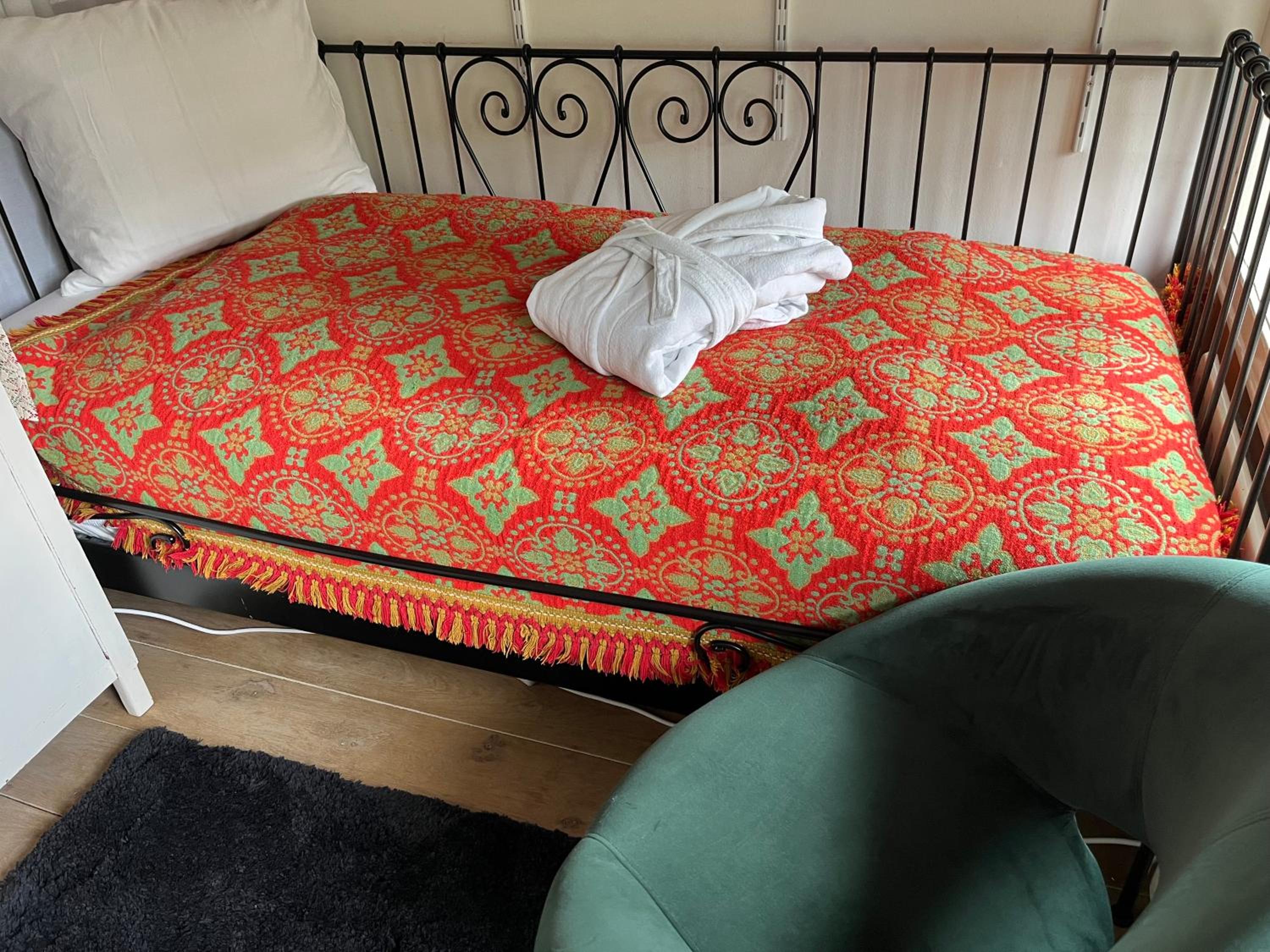 Single Room with Shared Shower and Toilet