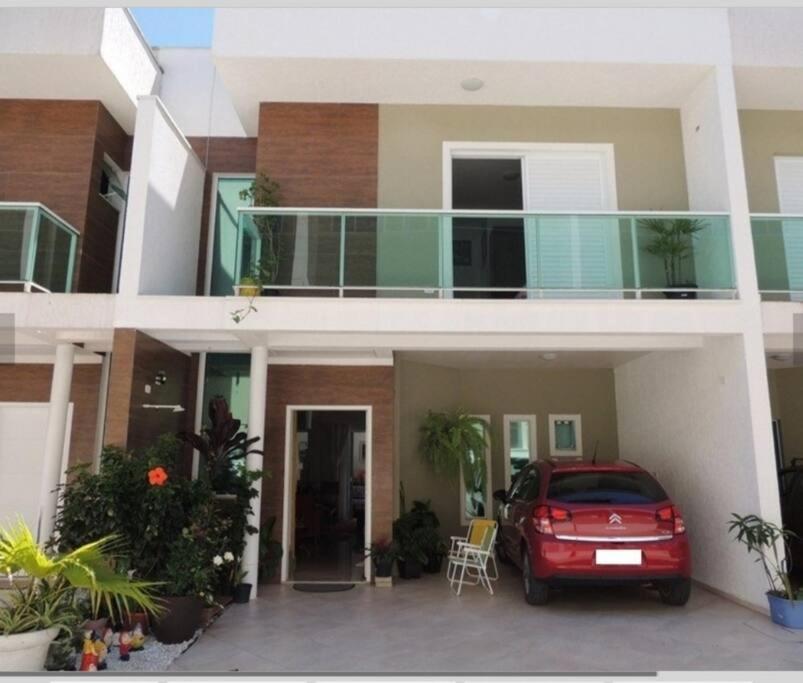 Three-Bedroom House photo 2