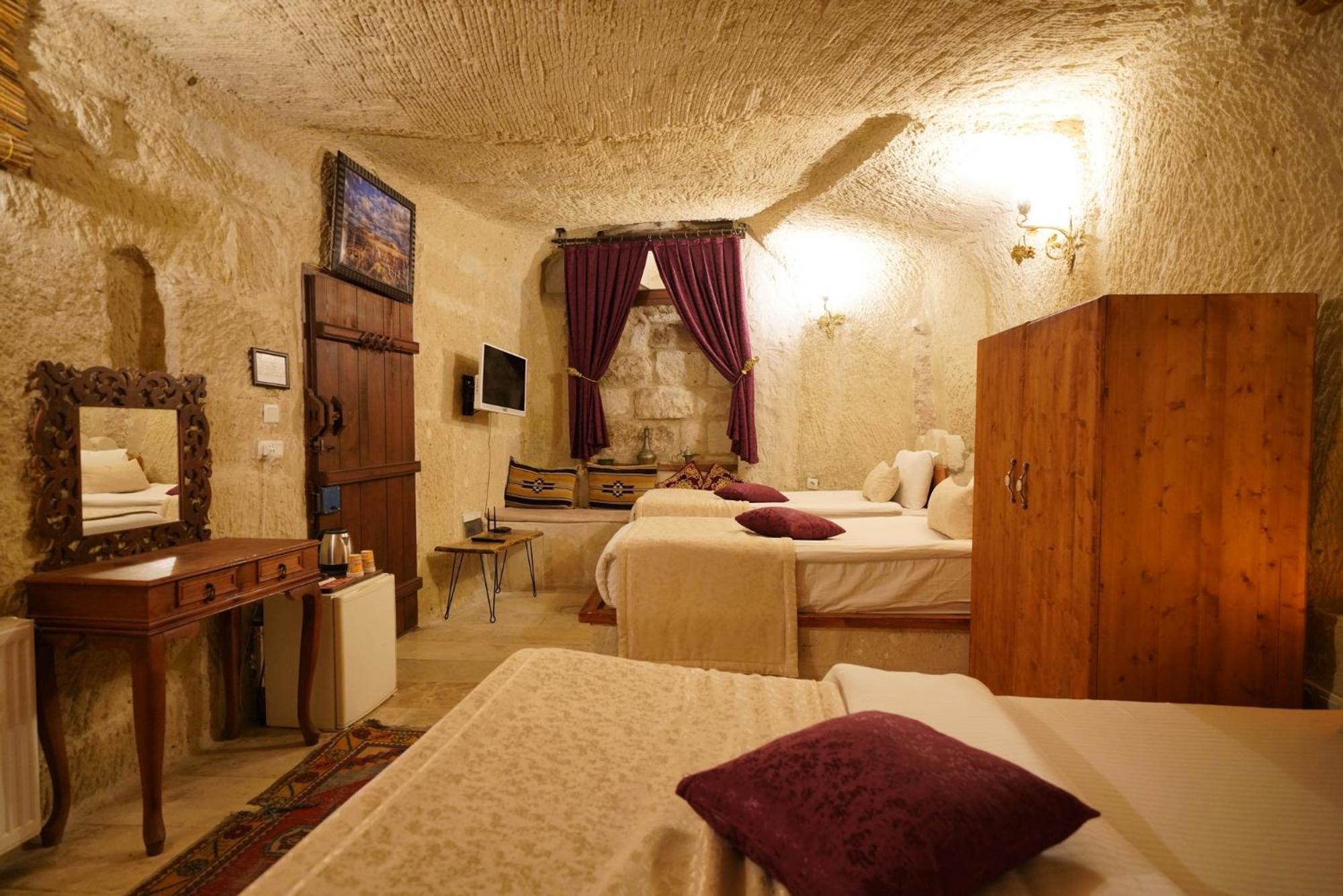 Quadruple Room - Photo 6