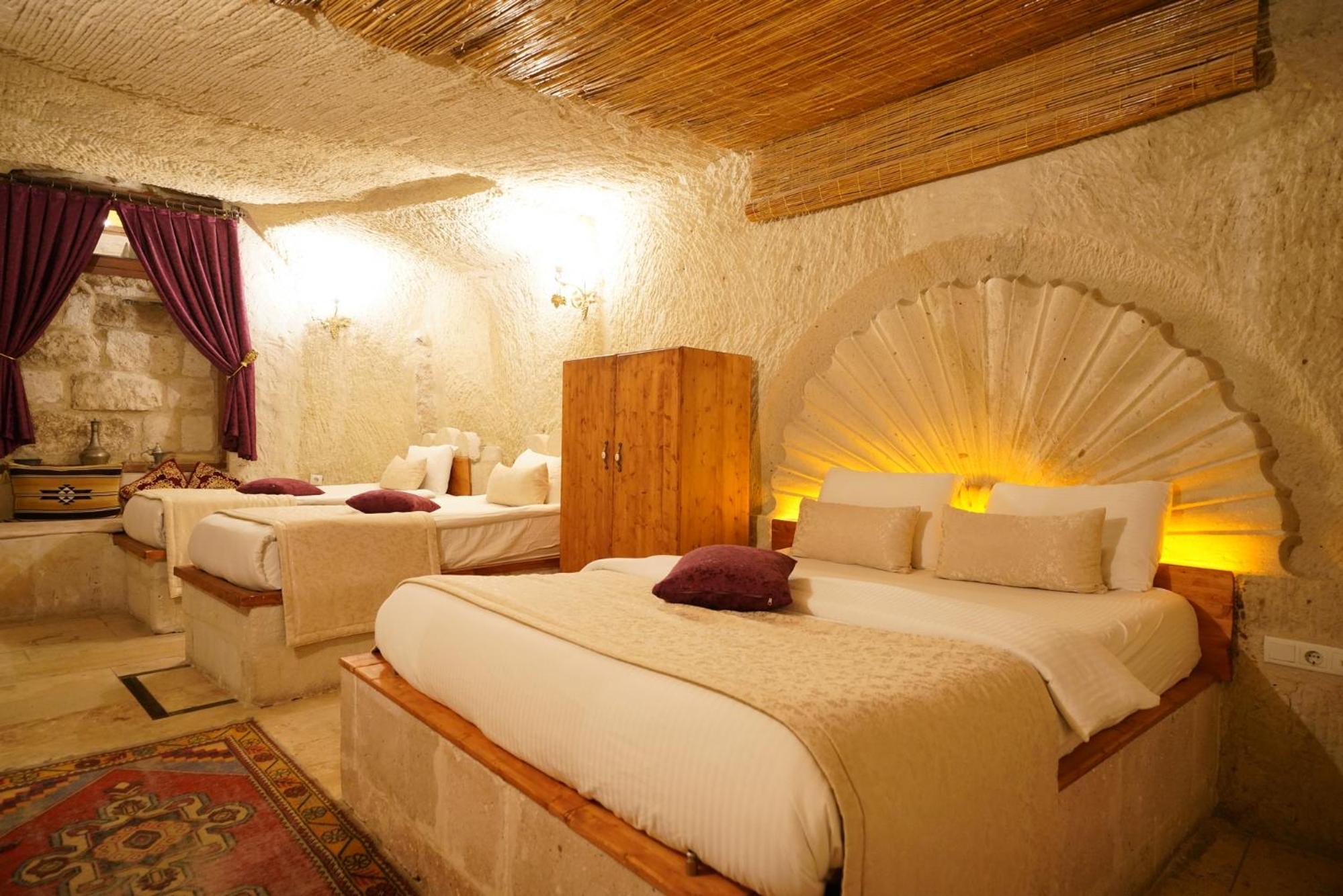 Quadruple Room - Photo 8