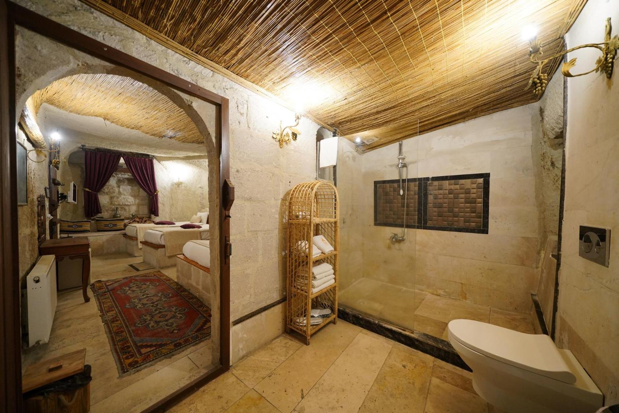 Quadruple Room - Photo 4