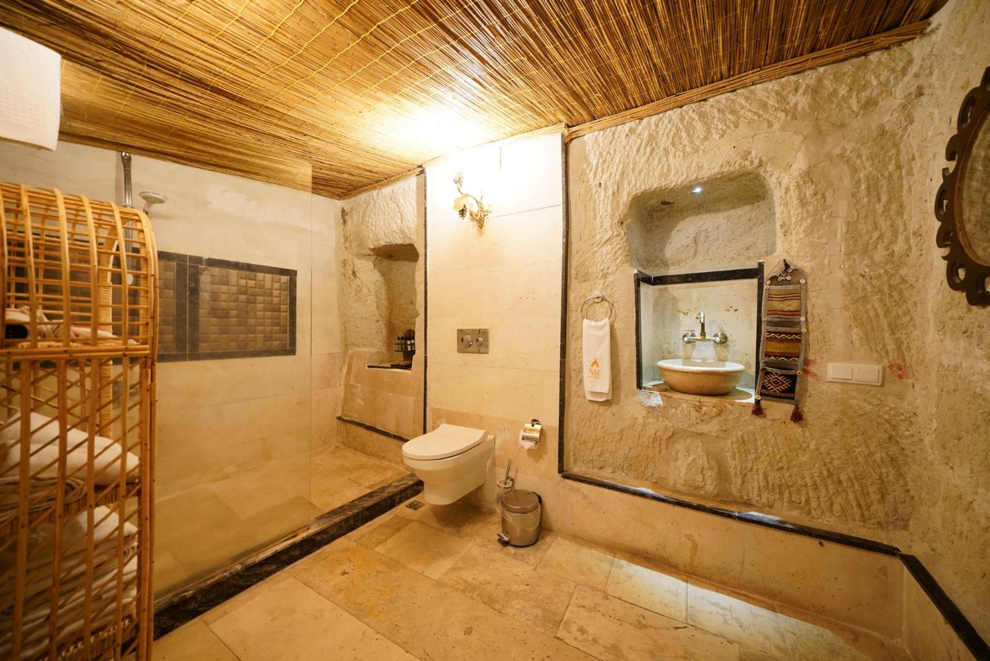 Quadruple Room - Photo 5