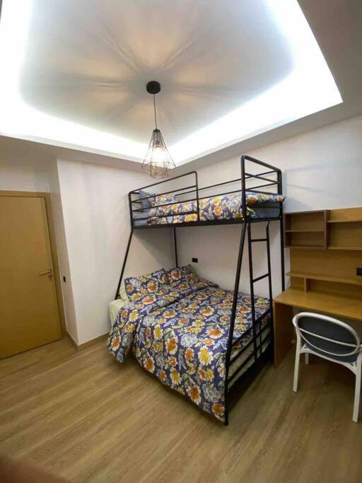 One-Bedroom Apartment photo 1