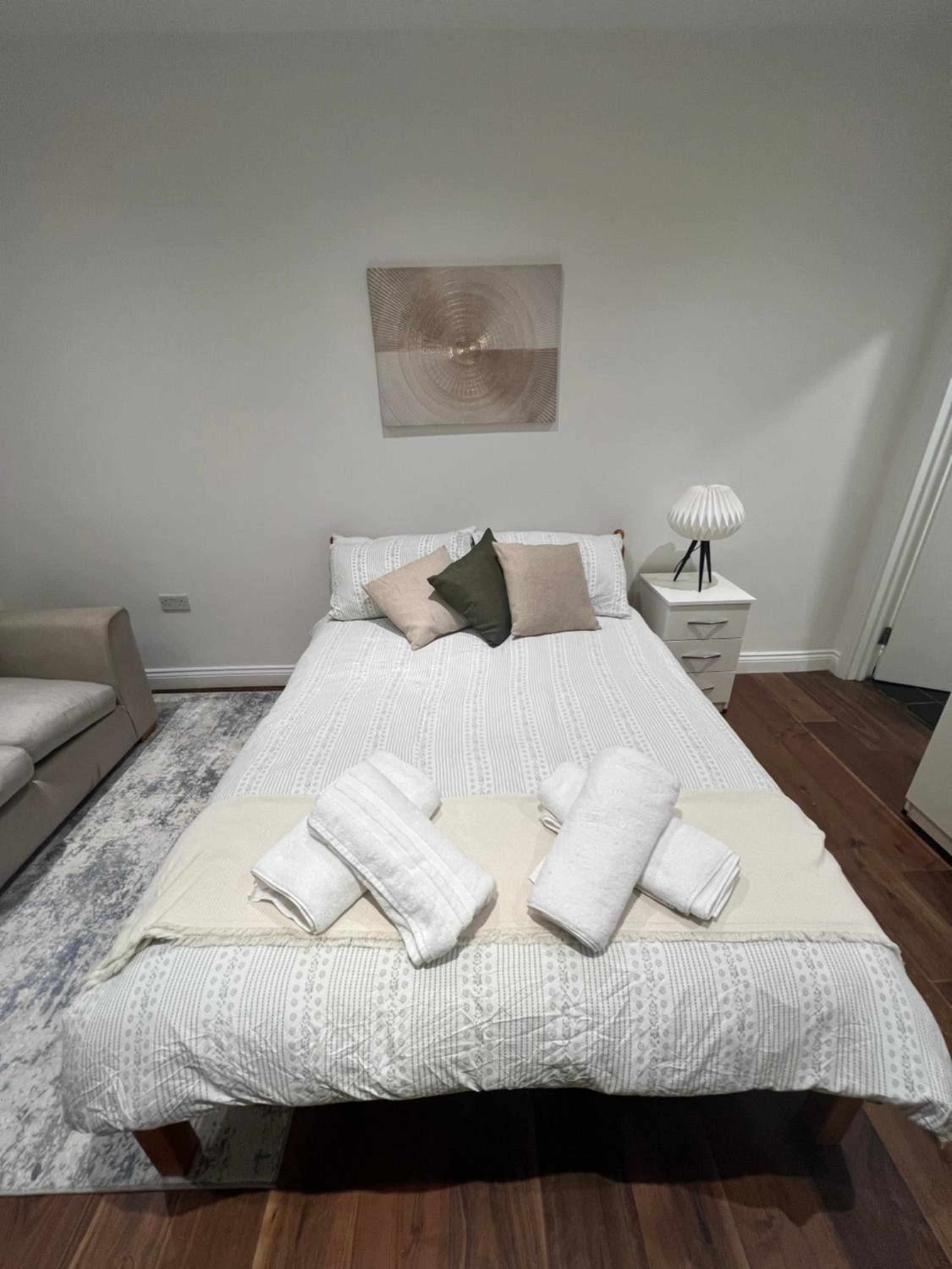 Deluxe Double Room with Shower photo 2