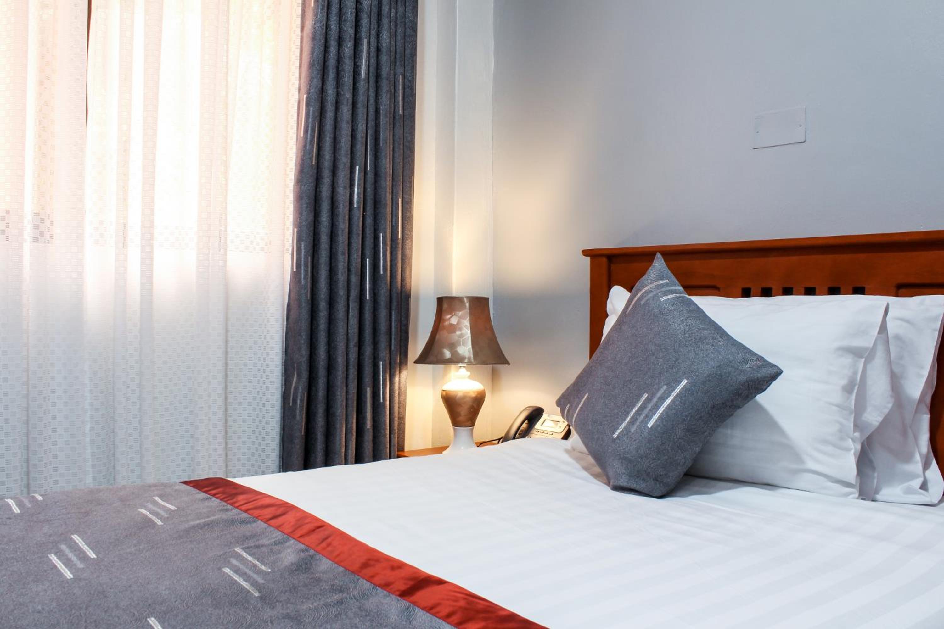 Deluxe Single Room with Balcony photo 2