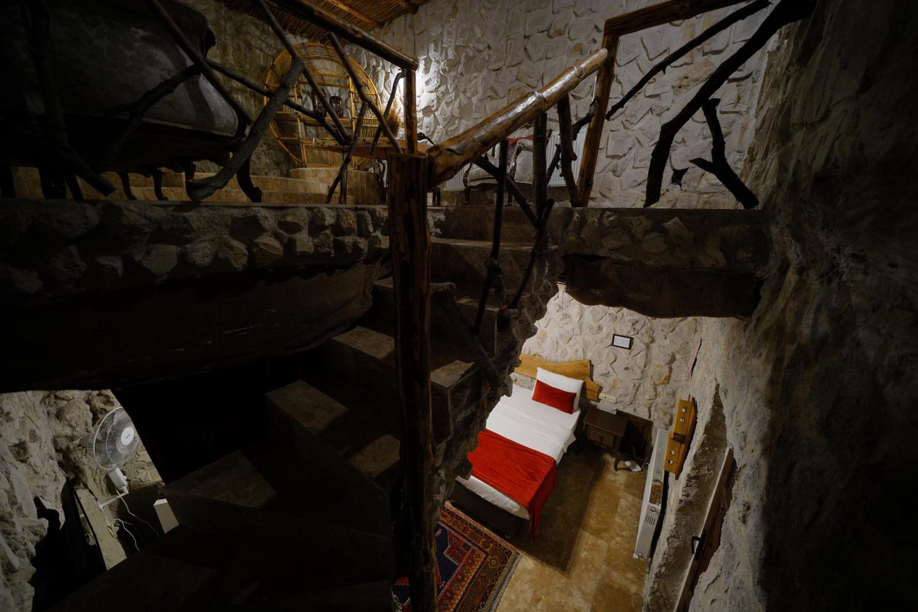 Superior Duplex Quadruple Cave Room with Spa Bath and Terrace - Photo 10