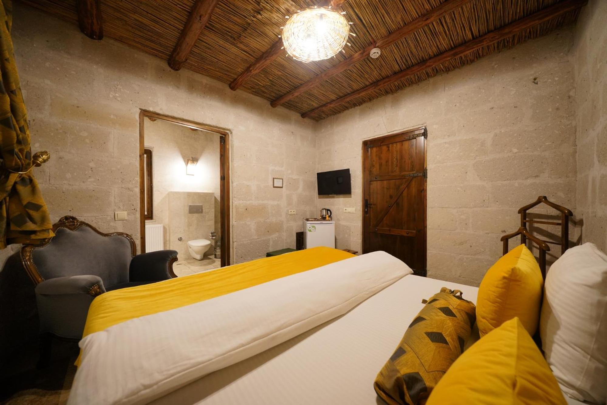 Double Room with Mountain View - Photo 7