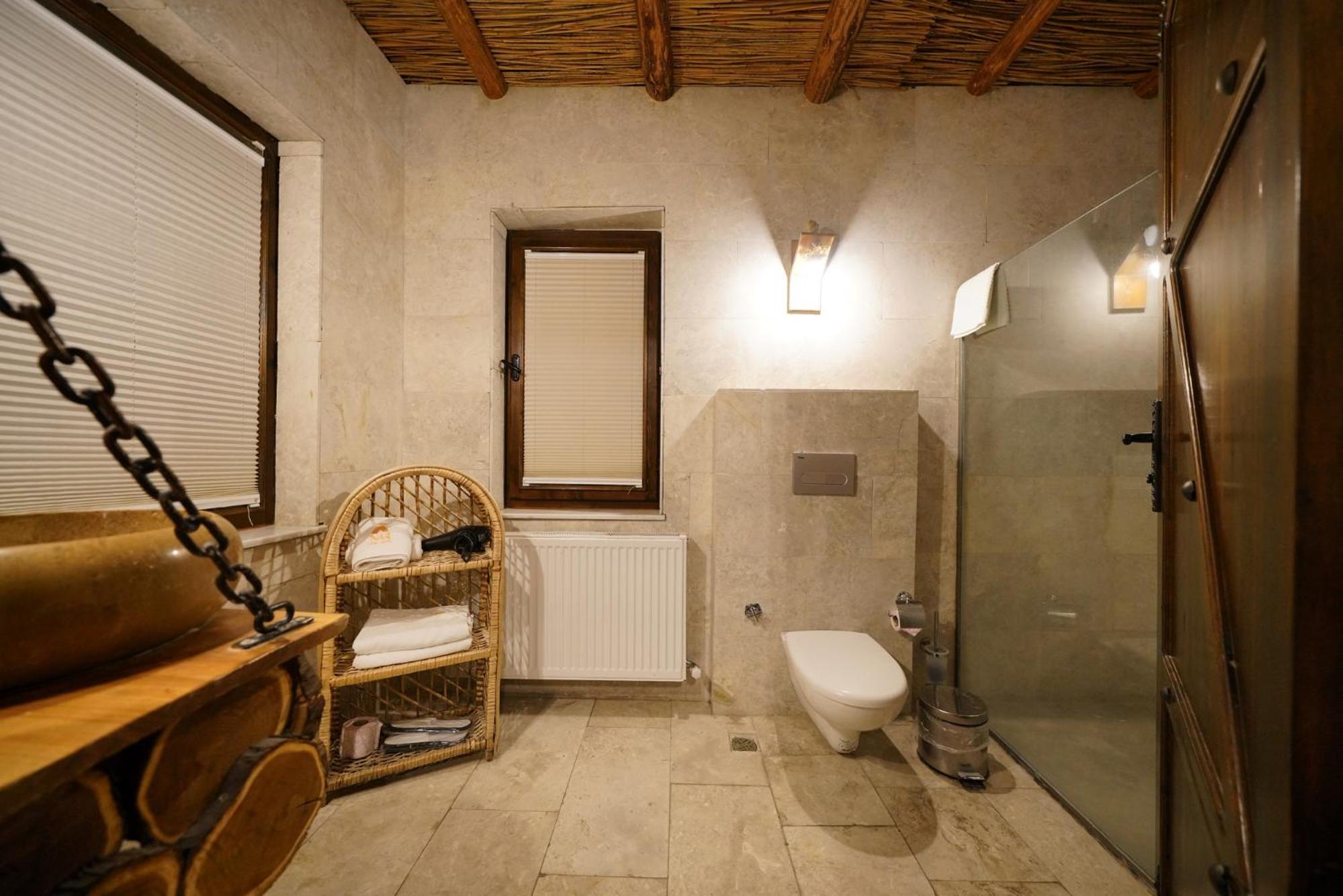 Double Room with Mountain View - Photo 2