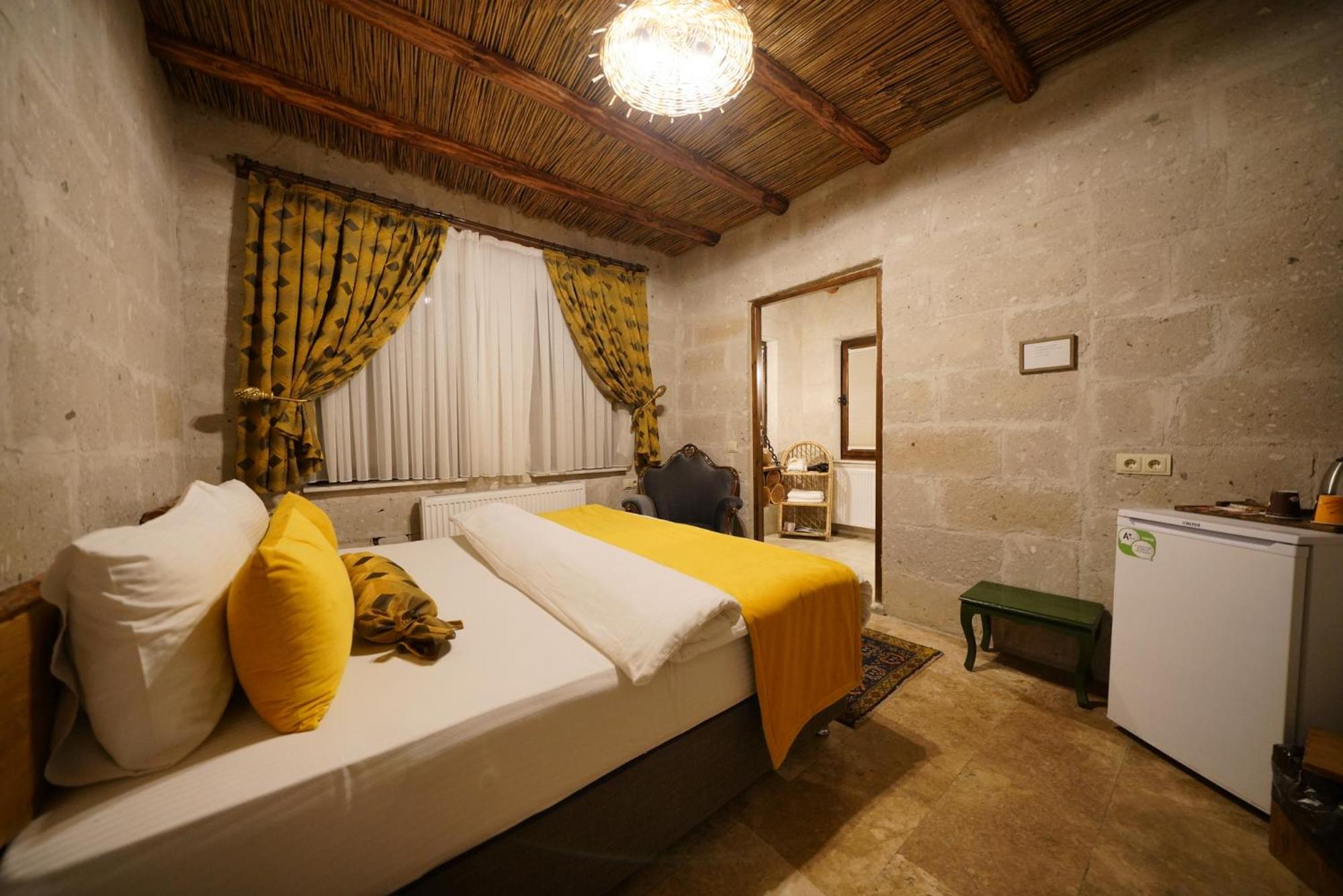 Double Room with Mountain View - Photo 5