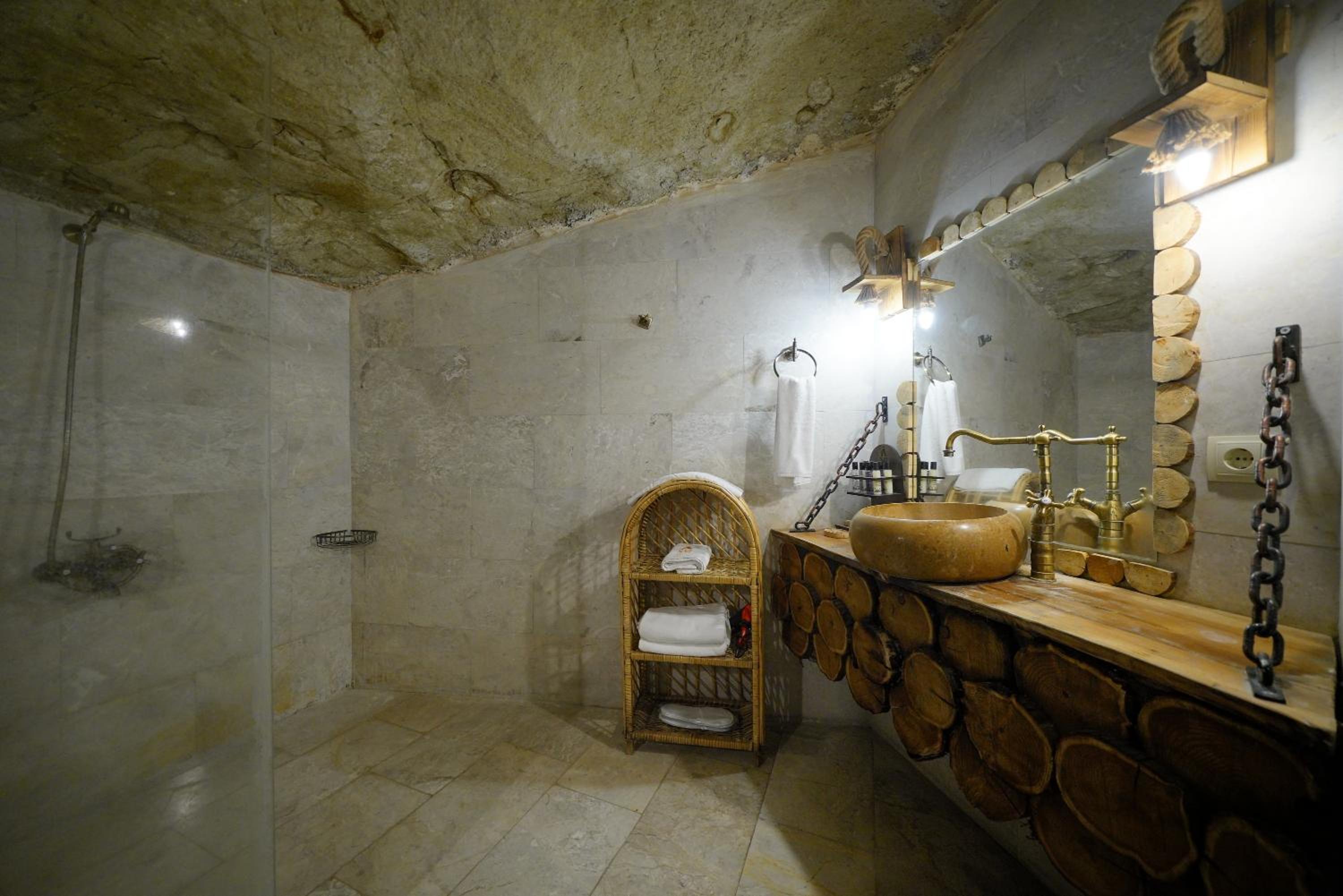 Duplex Suite - Photo 7