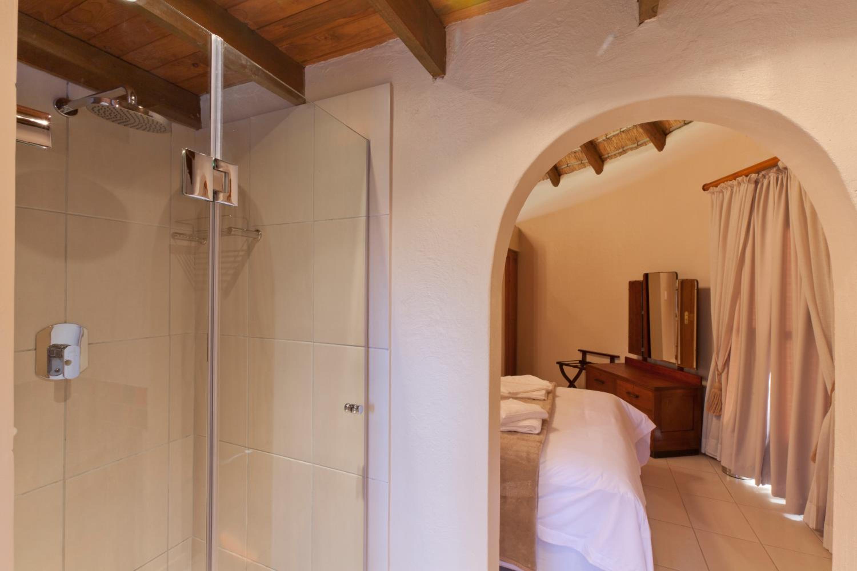 One-Bedroom Chalet - Photo 9